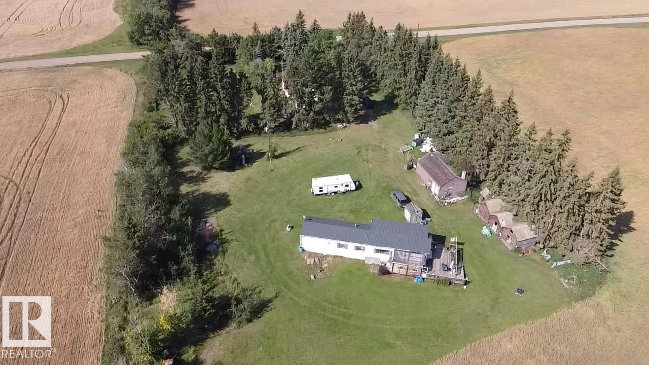 573043 163 Range Road