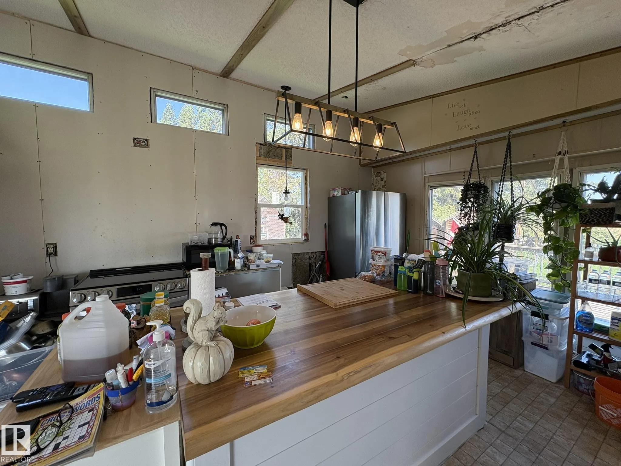 573043 163 Range Road