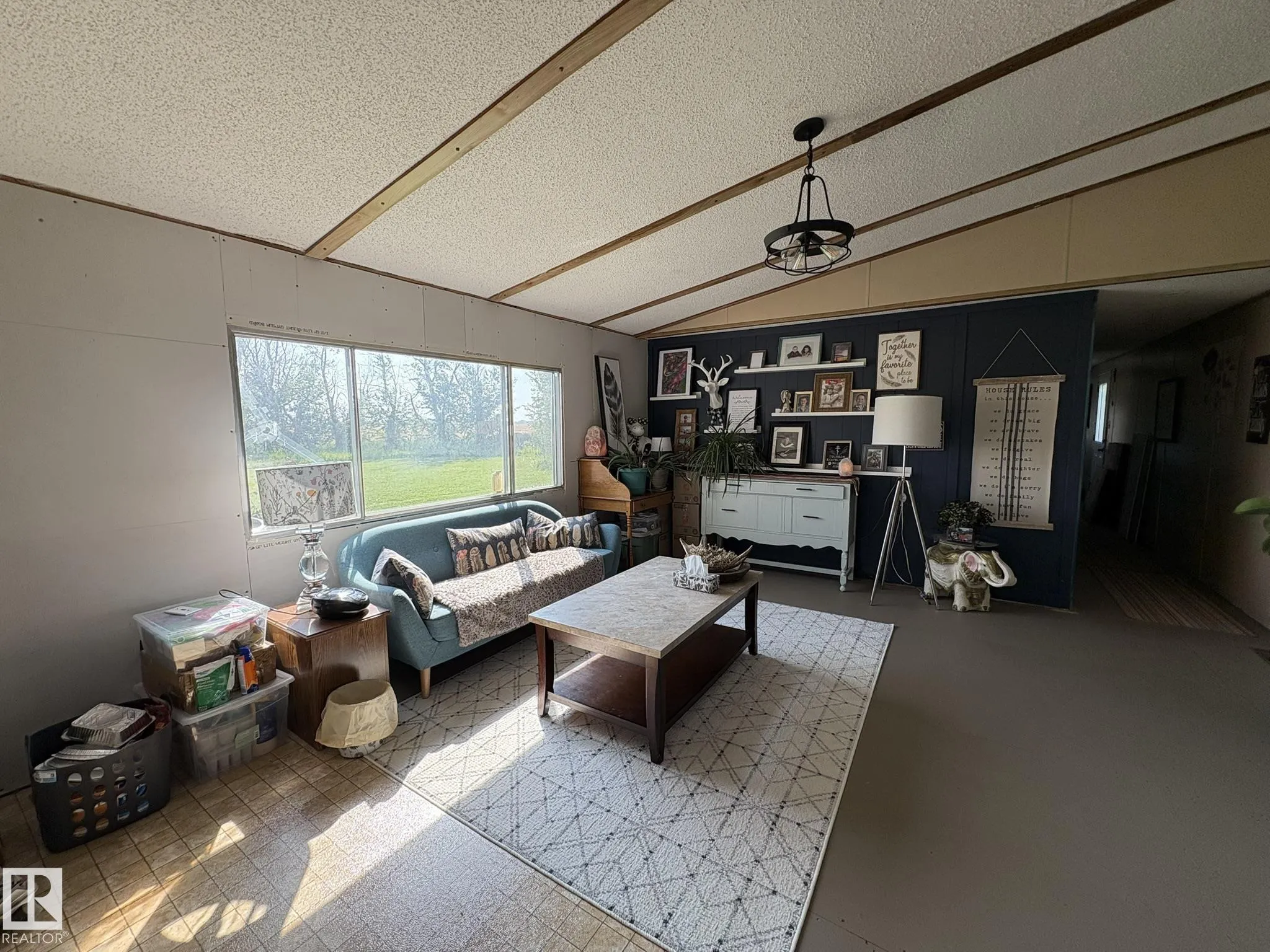 573043 163 Range Road