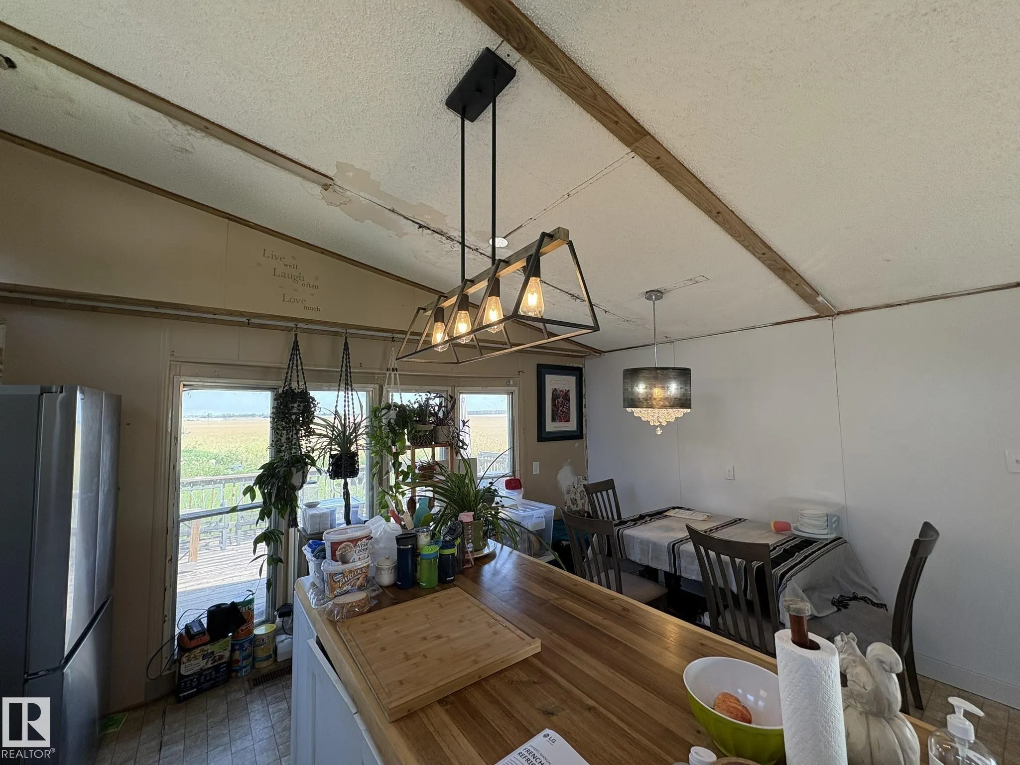 573043 163 Range Road