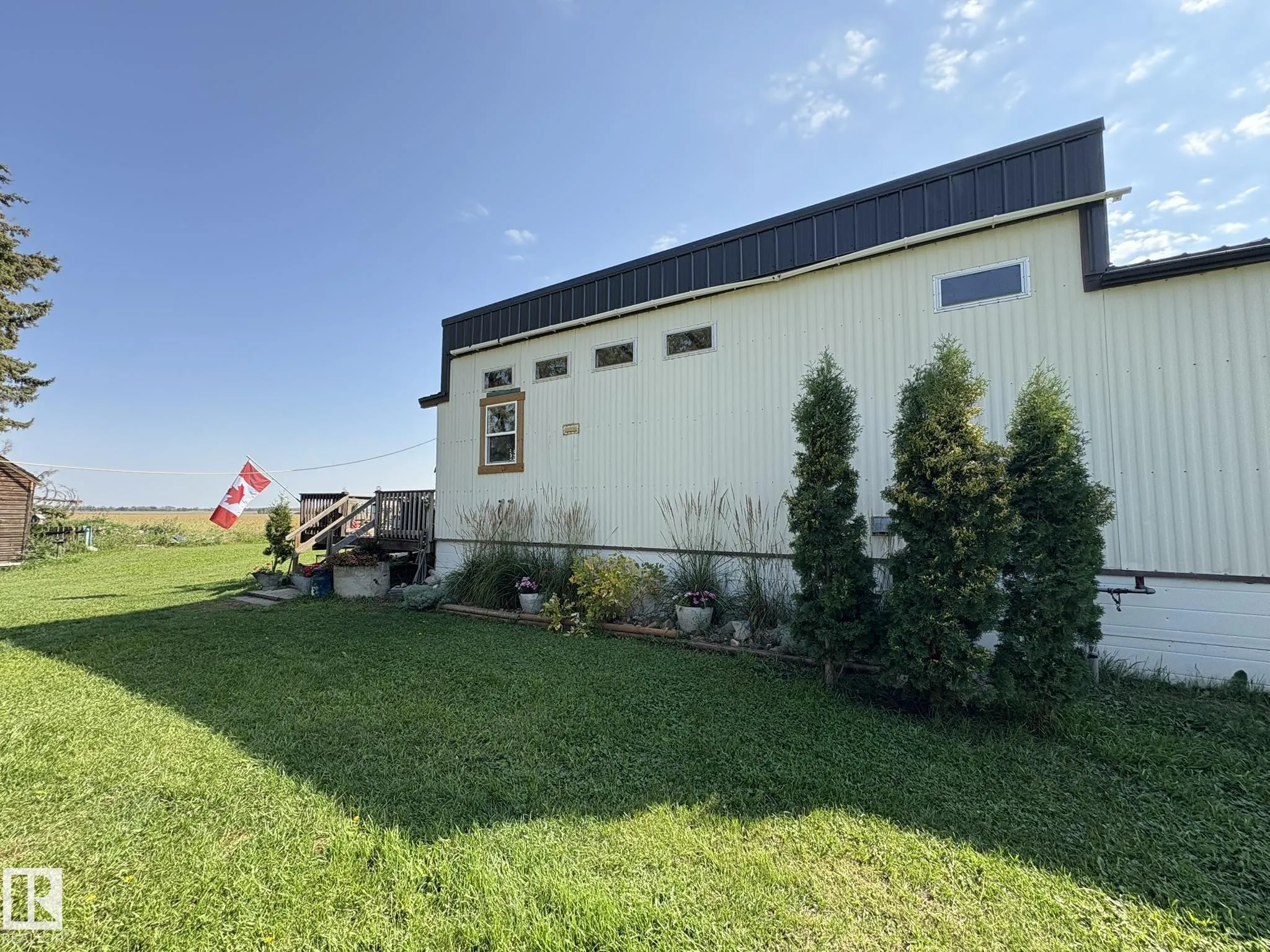 573043 163 Range Road