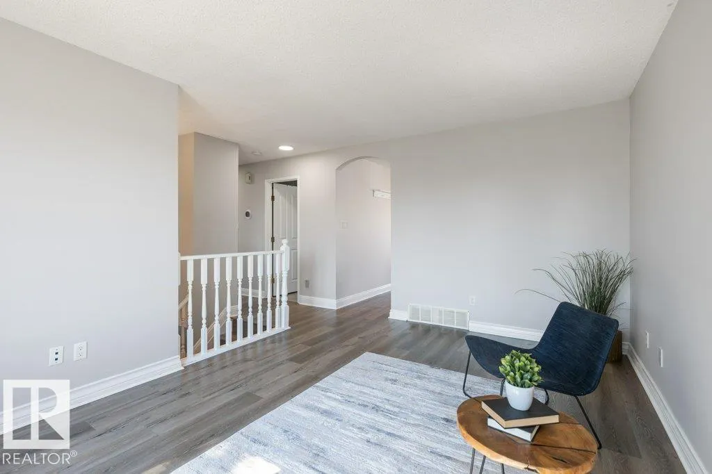 406 GRANDIN Drive