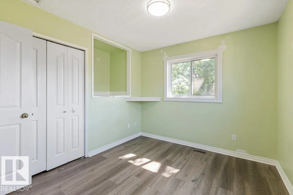 406 GRANDIN Drive