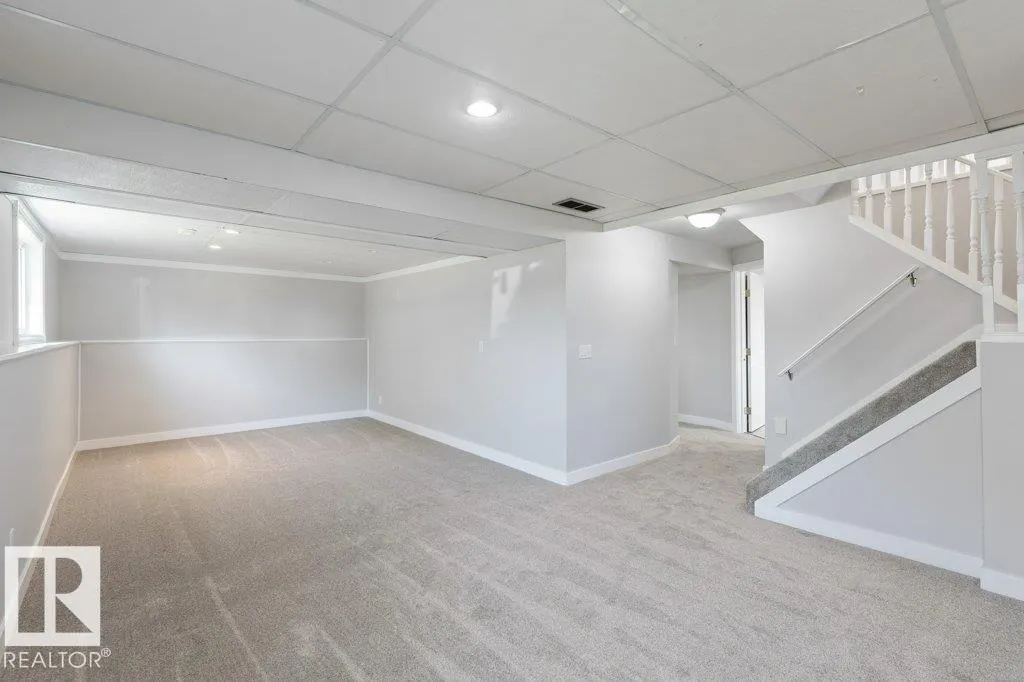 406 GRANDIN Drive