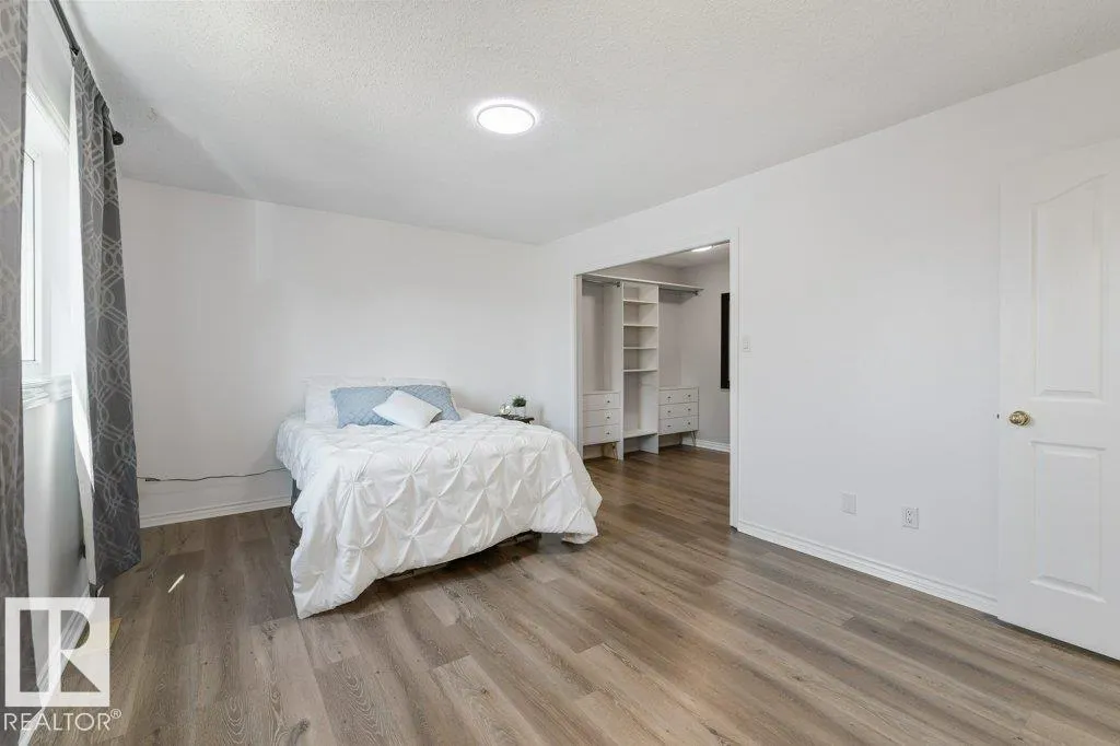 406 GRANDIN Drive