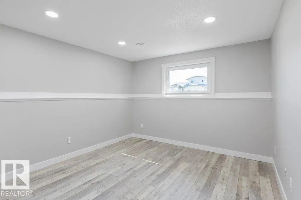 406 GRANDIN Drive
