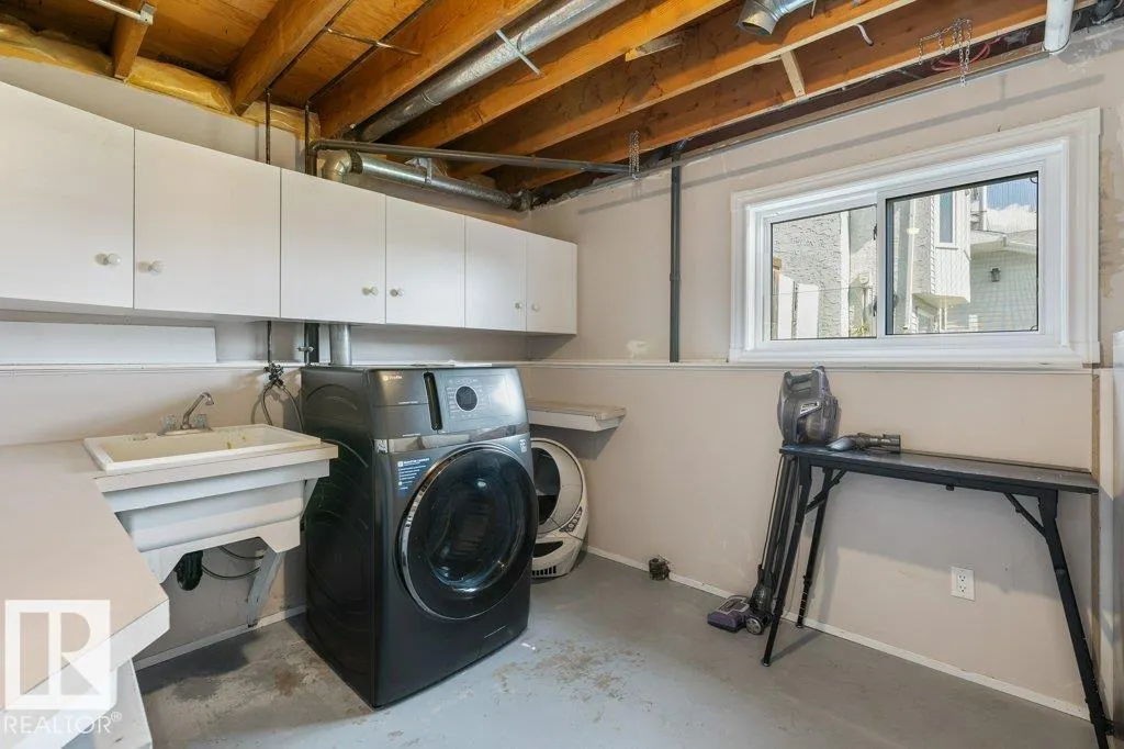 406 GRANDIN Drive