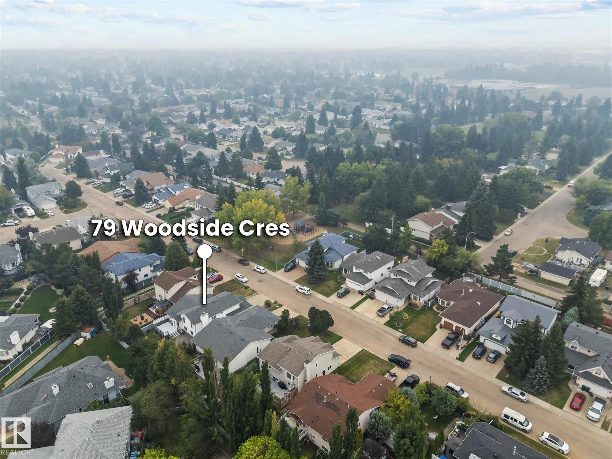 79 WOODSIDE Crescent