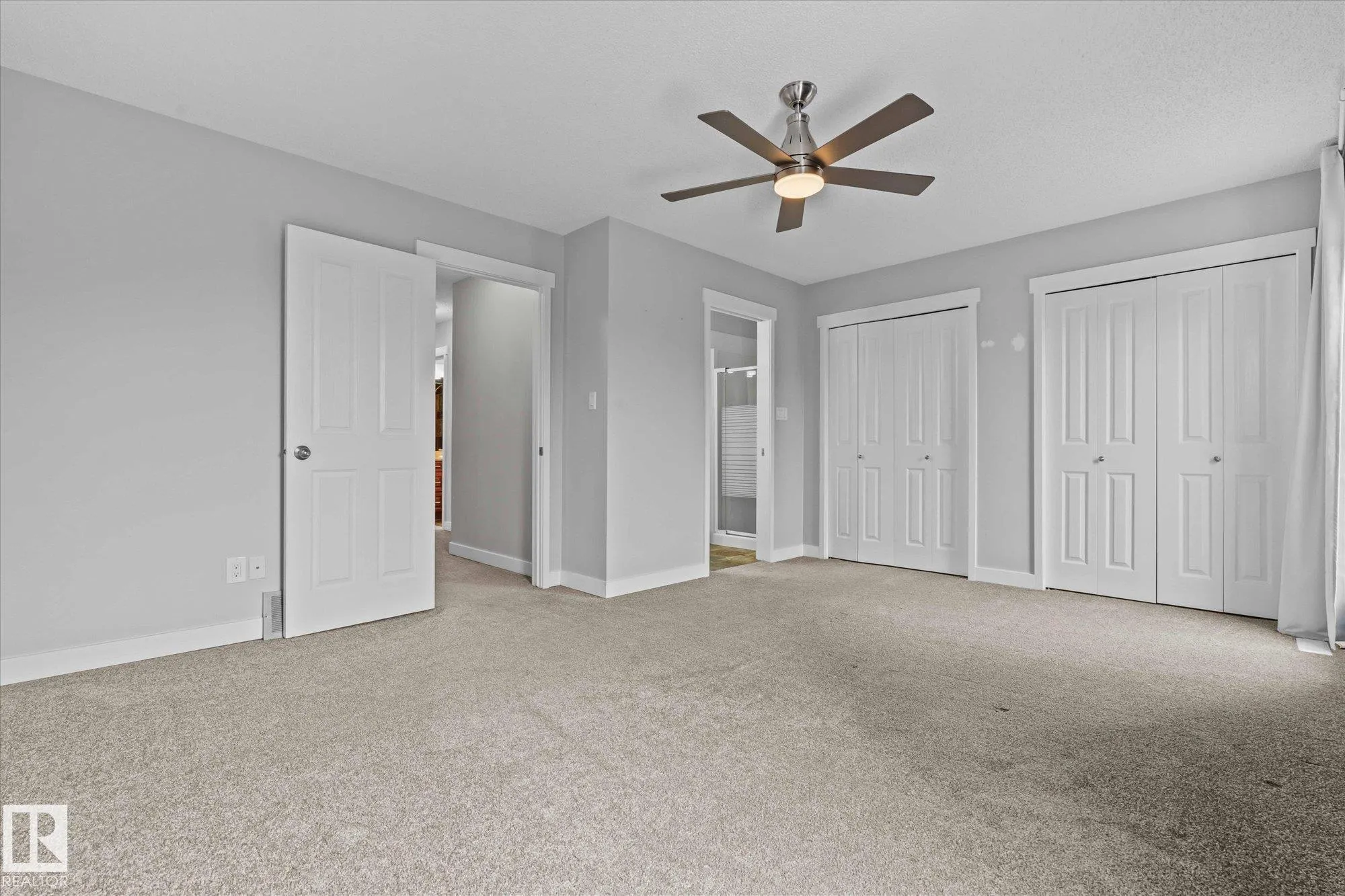 79 WOODSIDE Crescent
