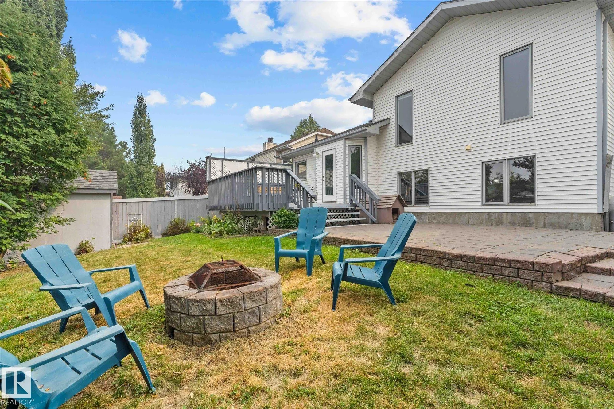 79 WOODSIDE Crescent