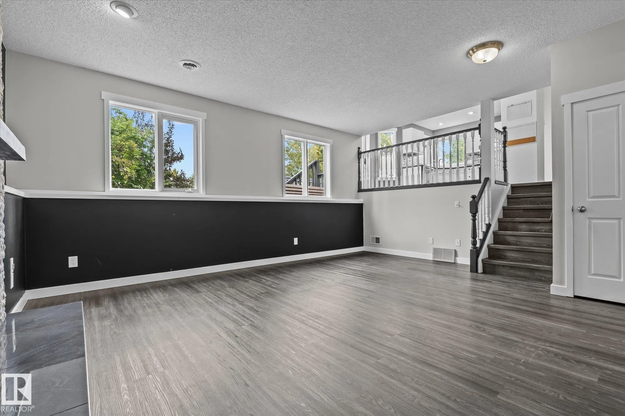 79 WOODSIDE Crescent