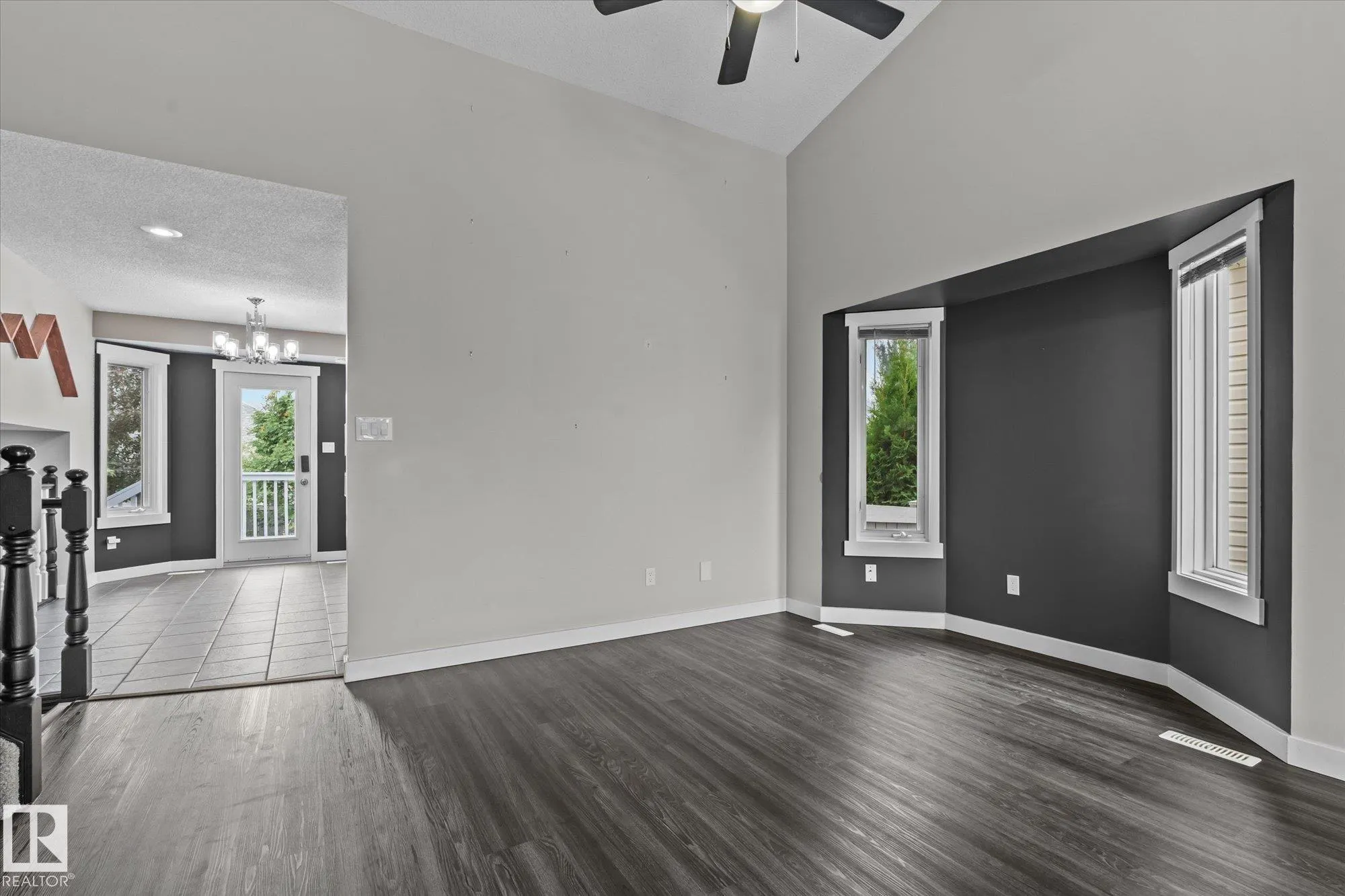 79 WOODSIDE Crescent