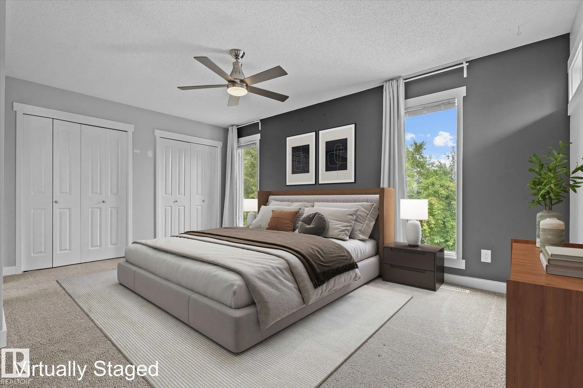79 WOODSIDE Crescent