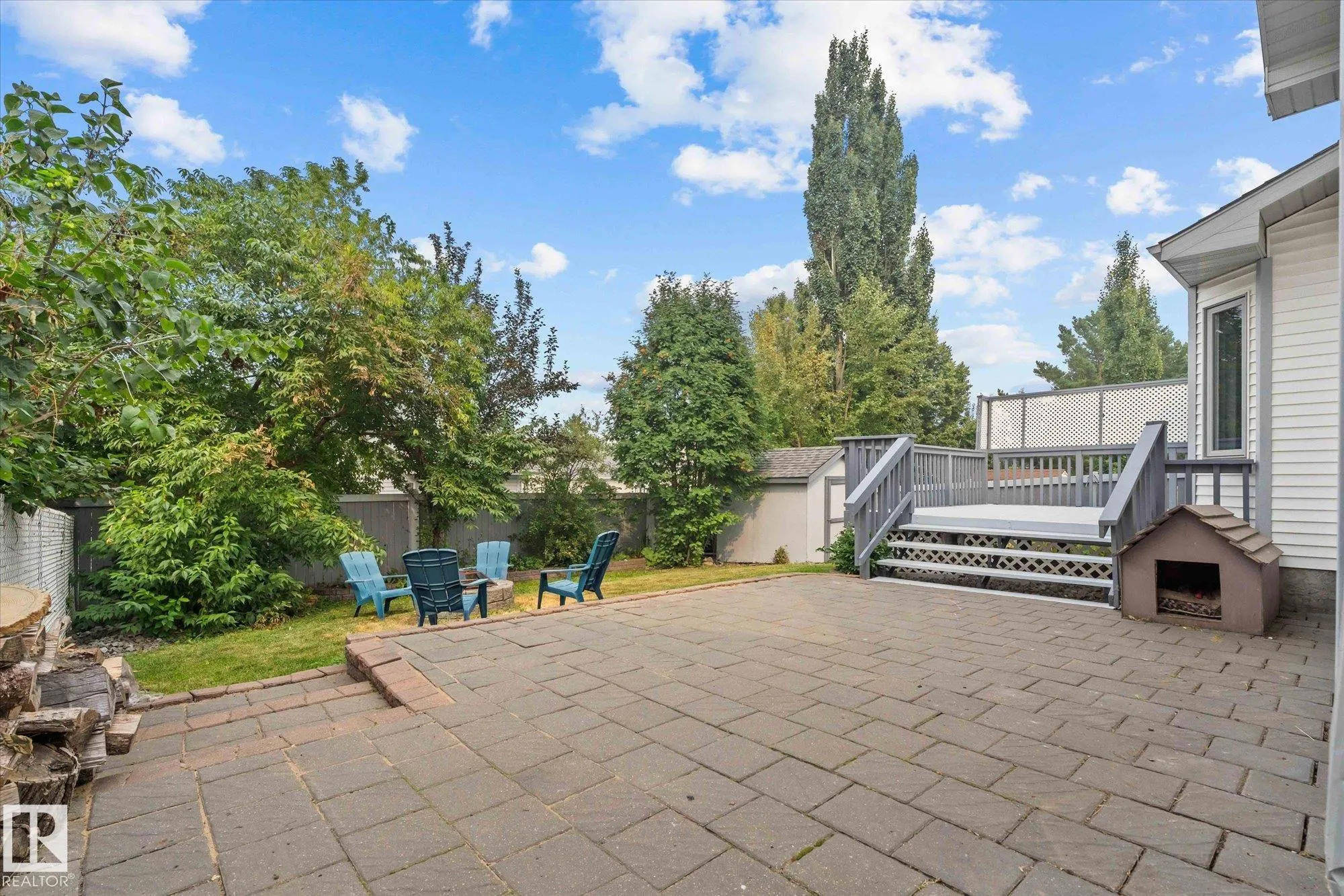 79 WOODSIDE Crescent
