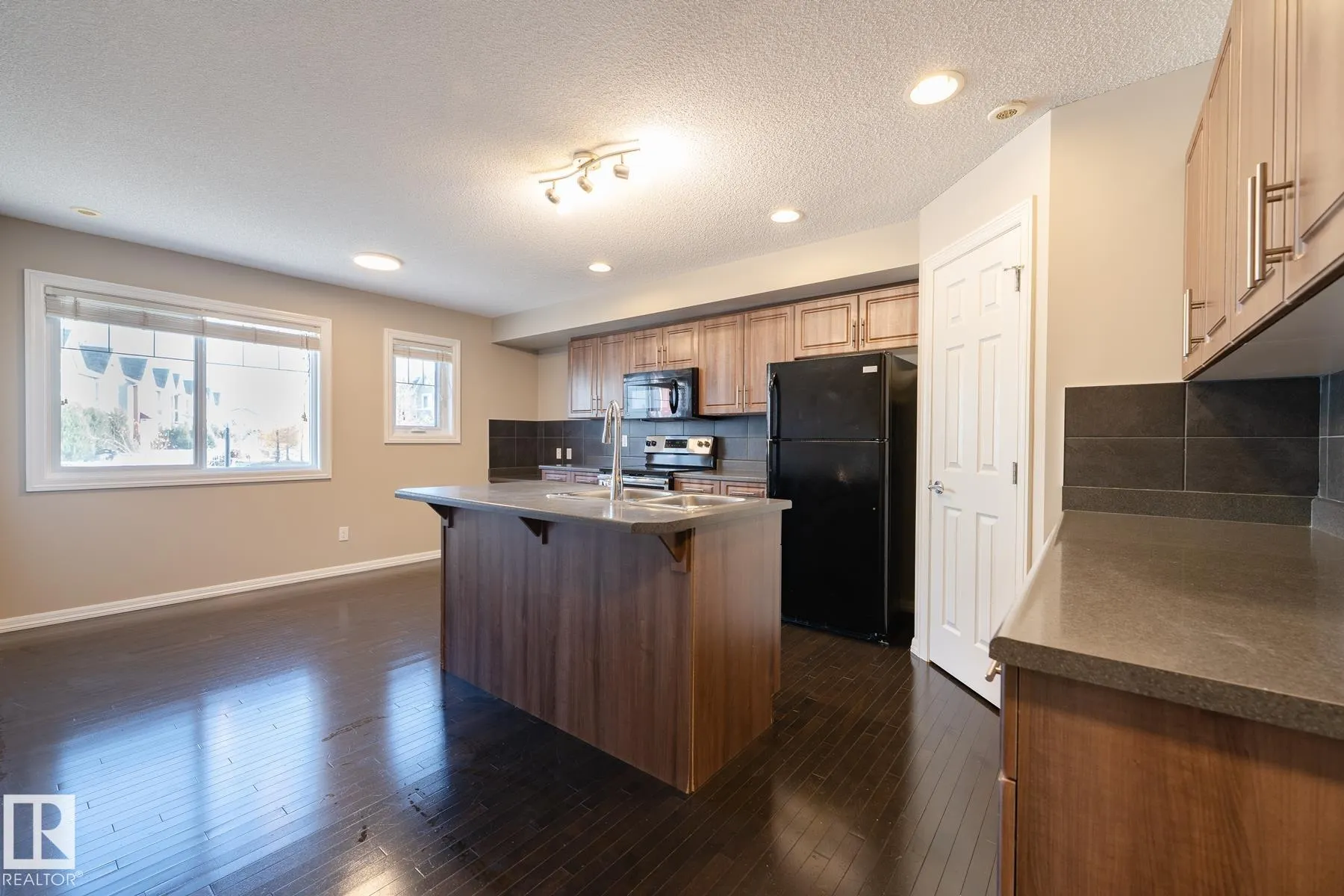 655 TAMARACK Road