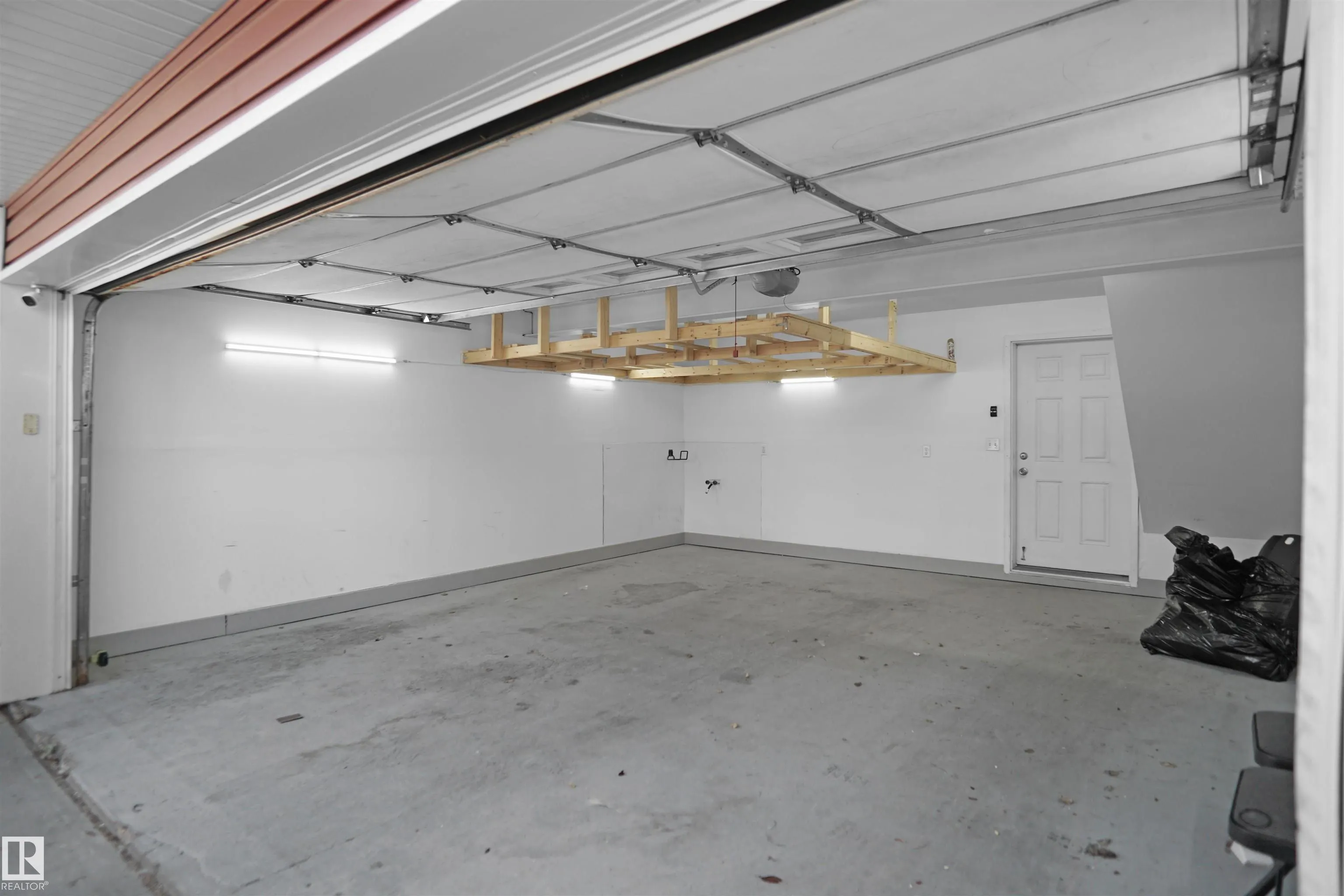 655 TAMARACK Road