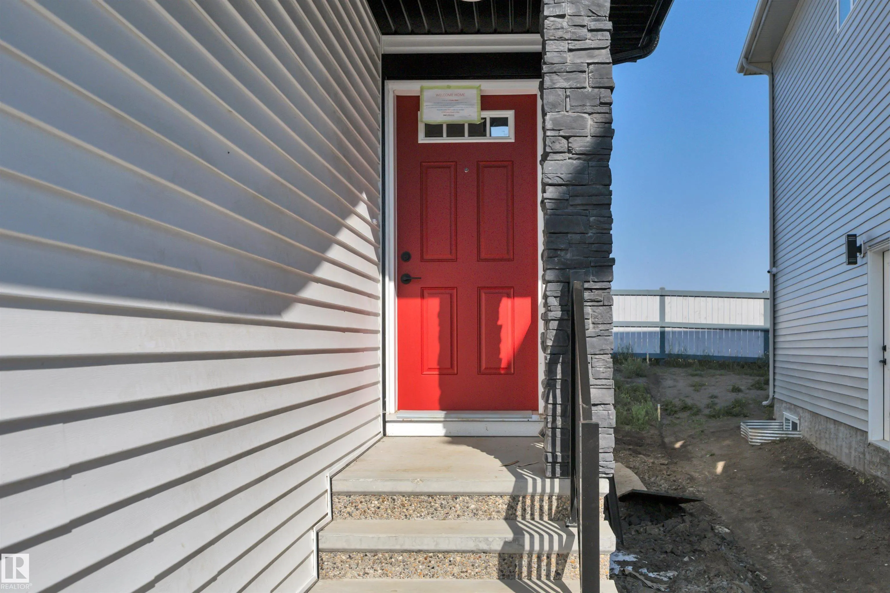 51 ASHBURY Crescent