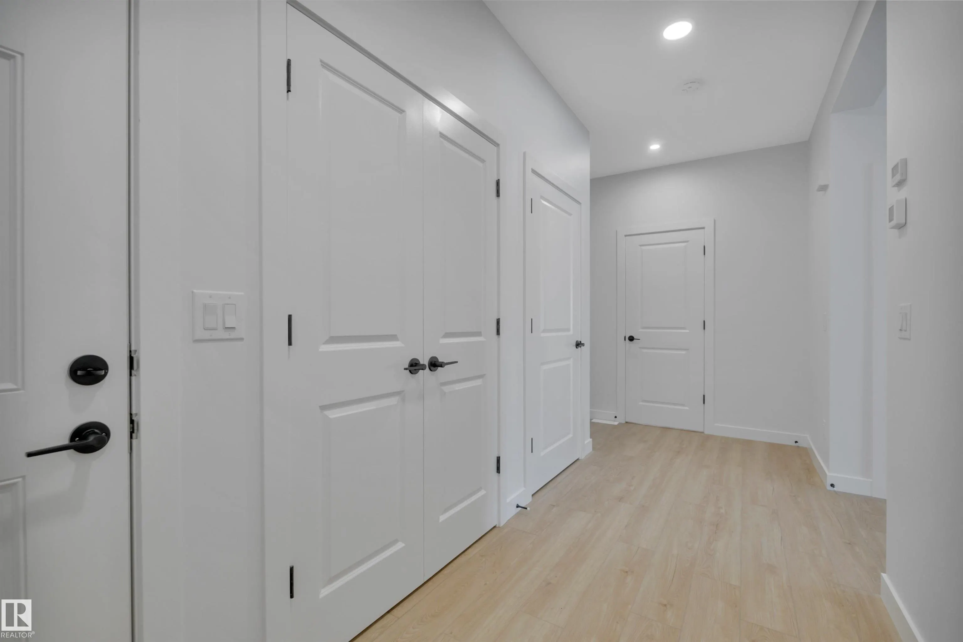 51 ASHBURY Crescent
