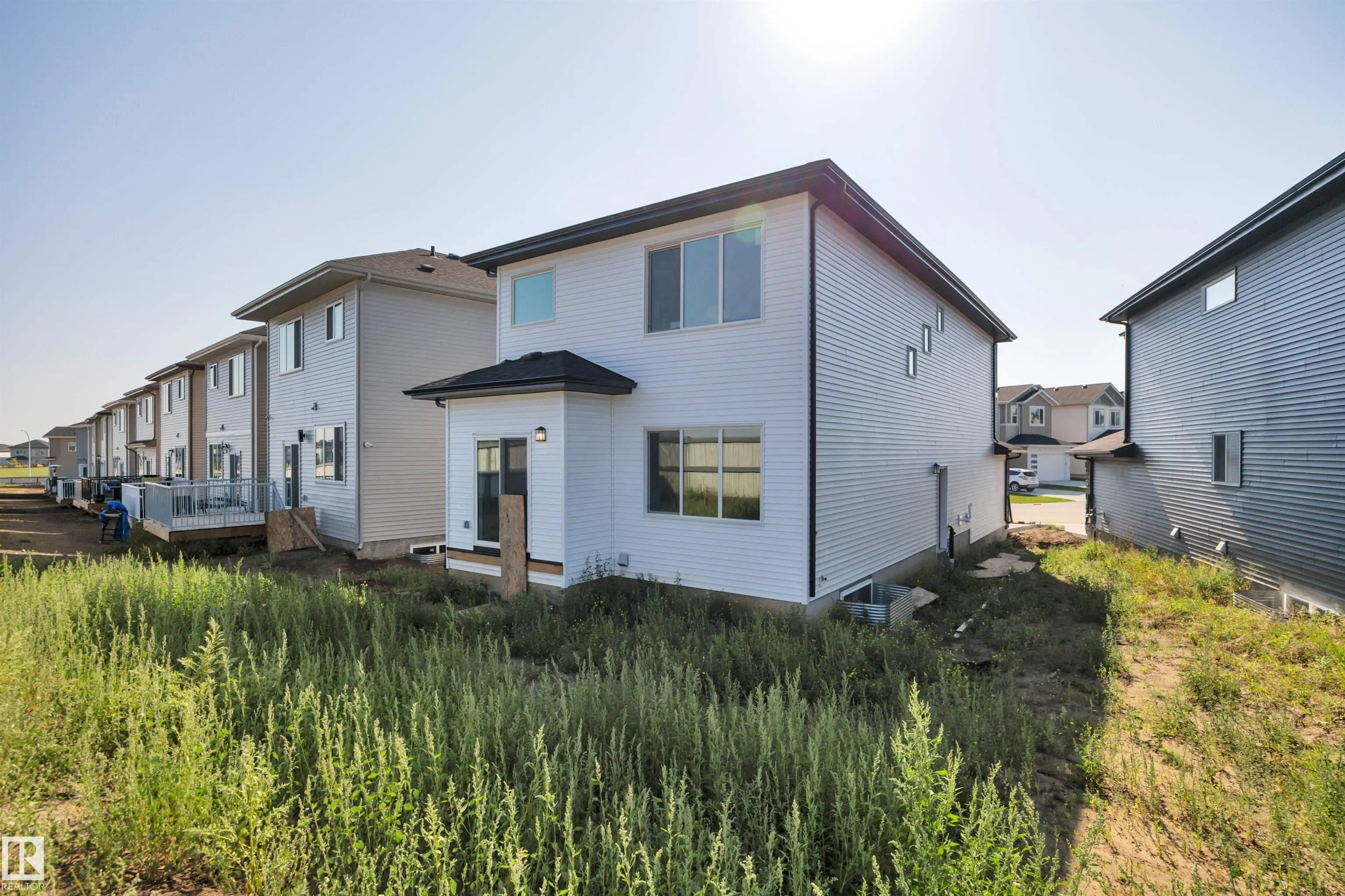 51 ASHBURY Crescent