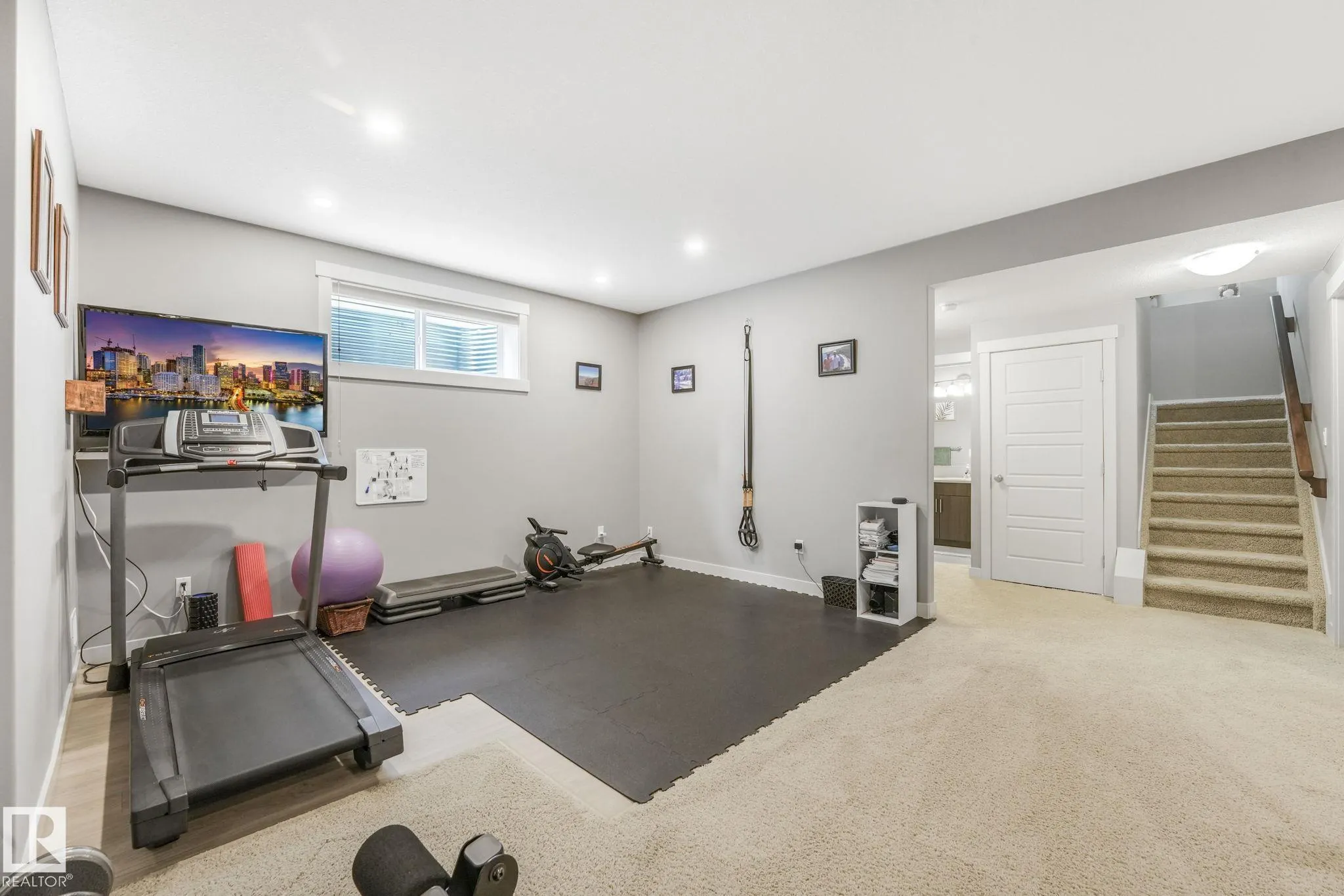 1228 WESTERRA Crescent