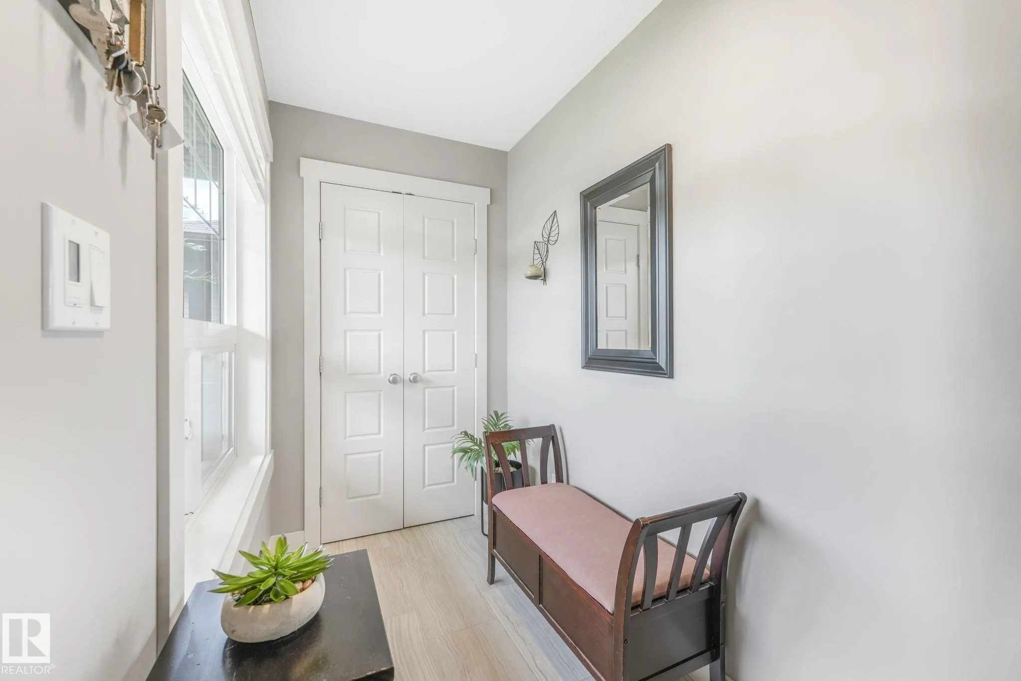 1228 WESTERRA Crescent