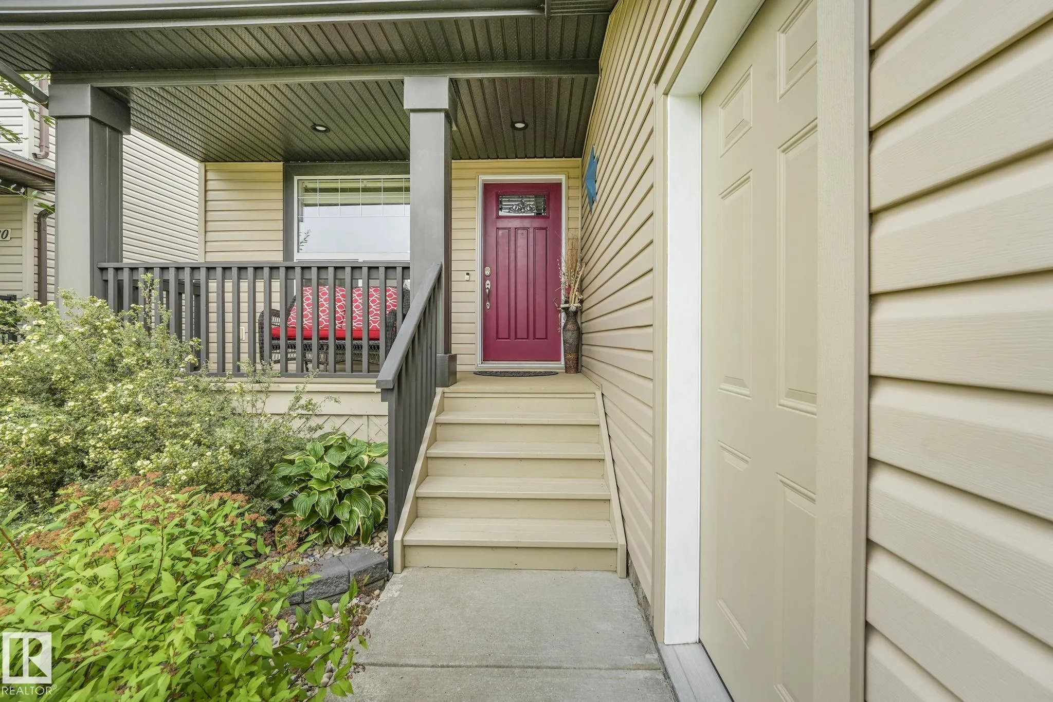 1228 WESTERRA Crescent