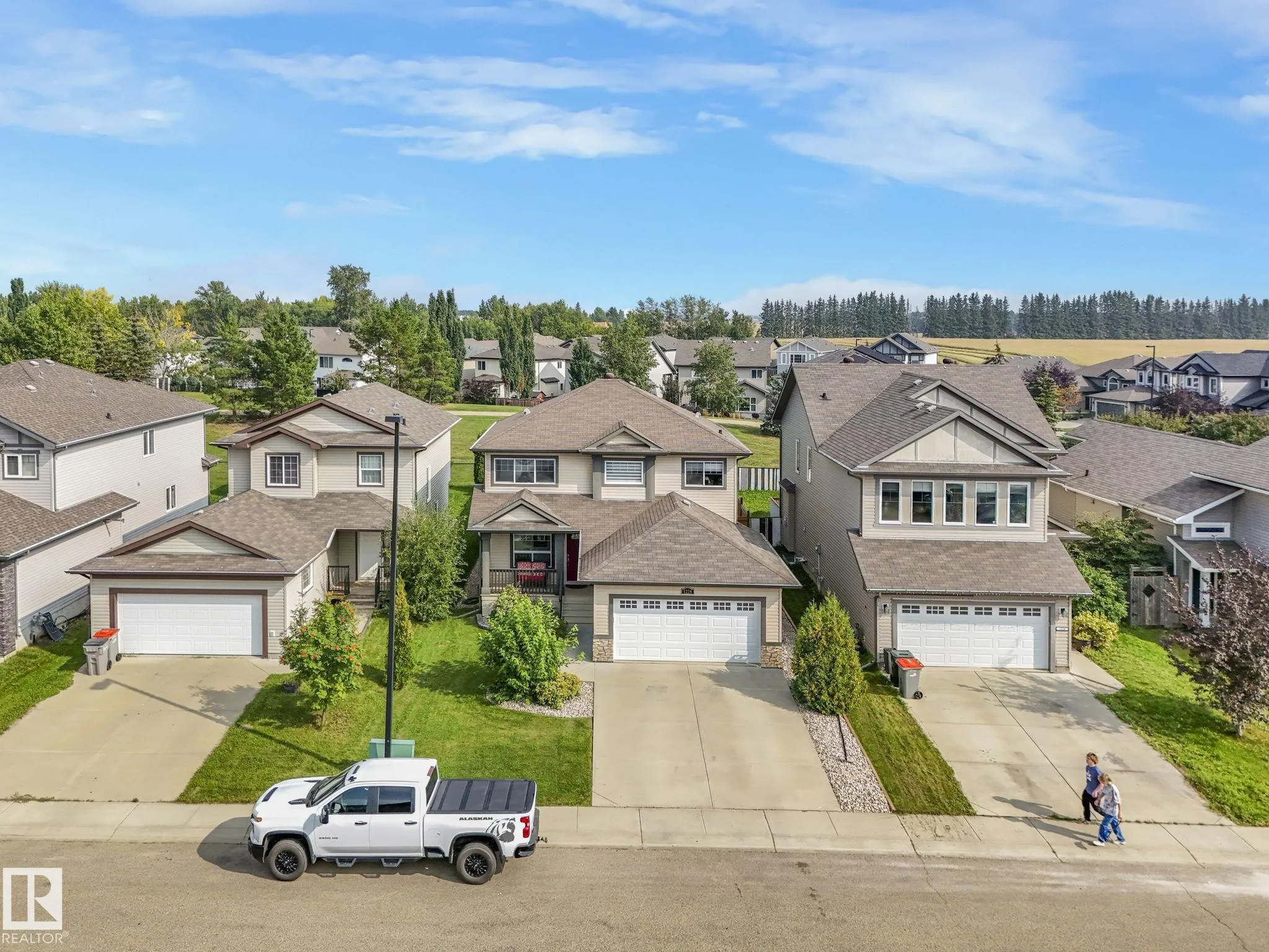 1228 WESTERRA Crescent