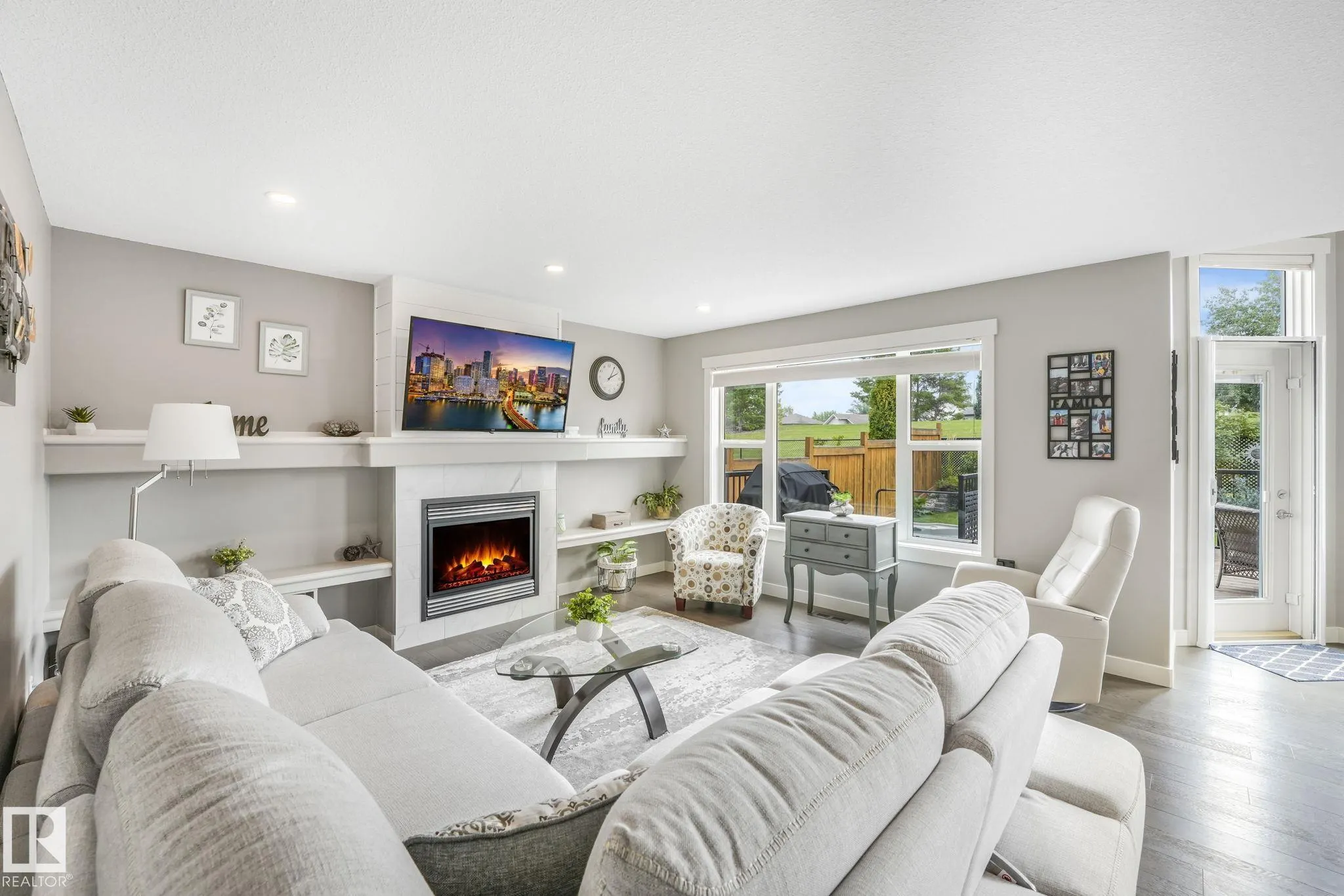 1228 WESTERRA Crescent