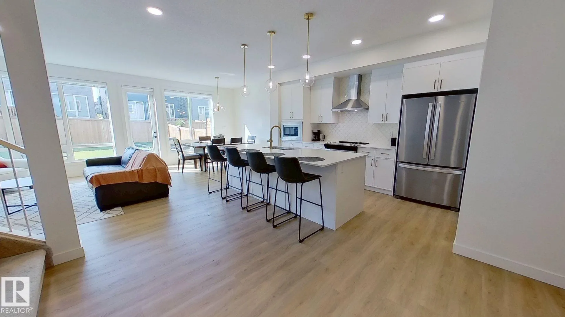 9238 PEAR Drive