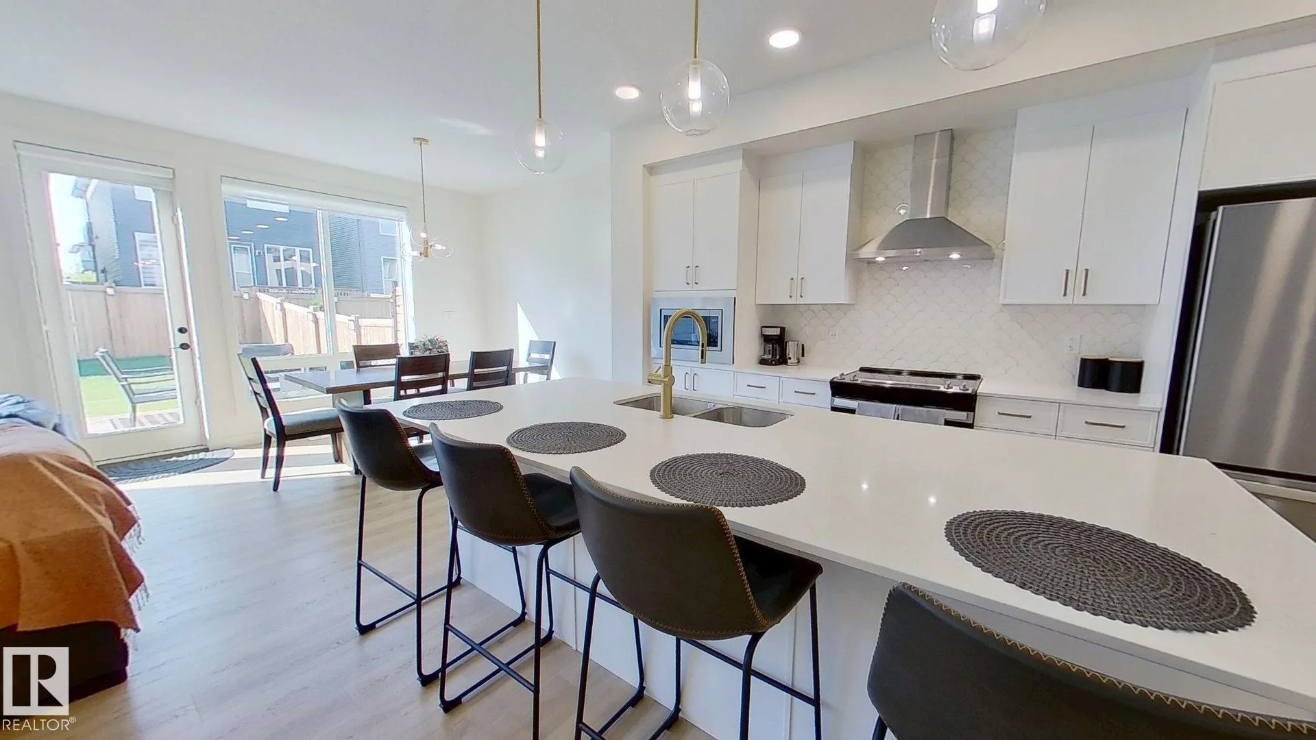 9238 PEAR Drive