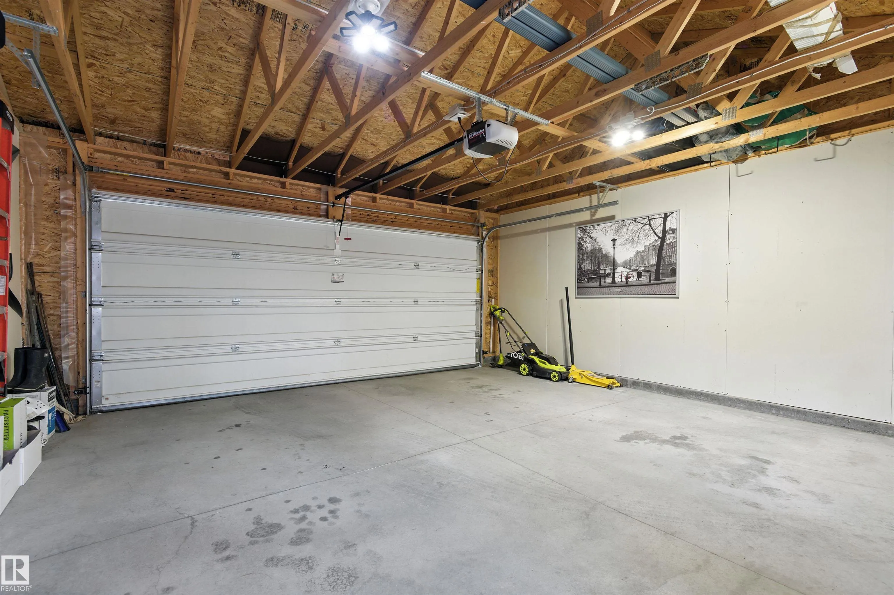 634 CHAPPELLE Drive