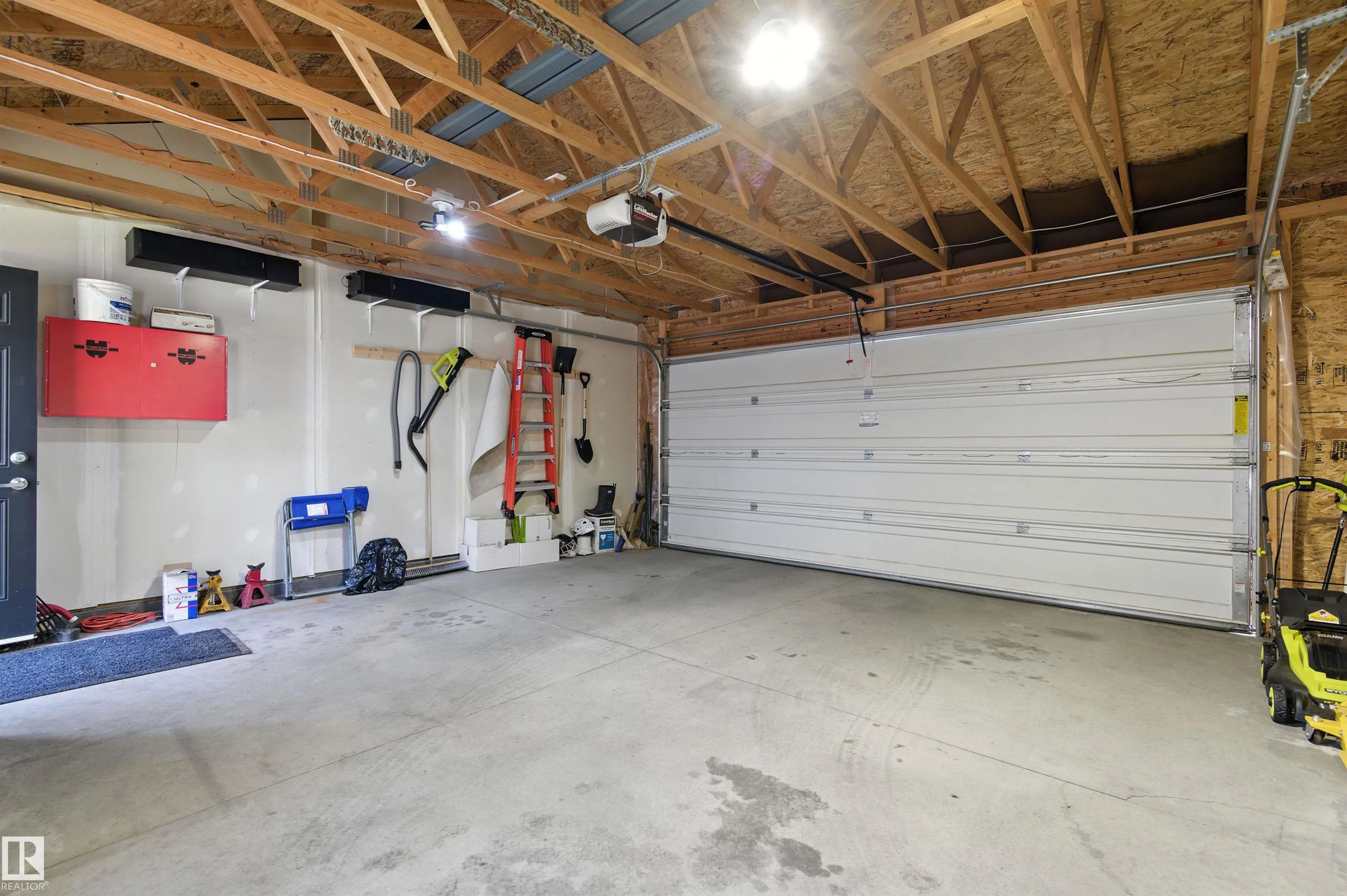 634 CHAPPELLE Drive