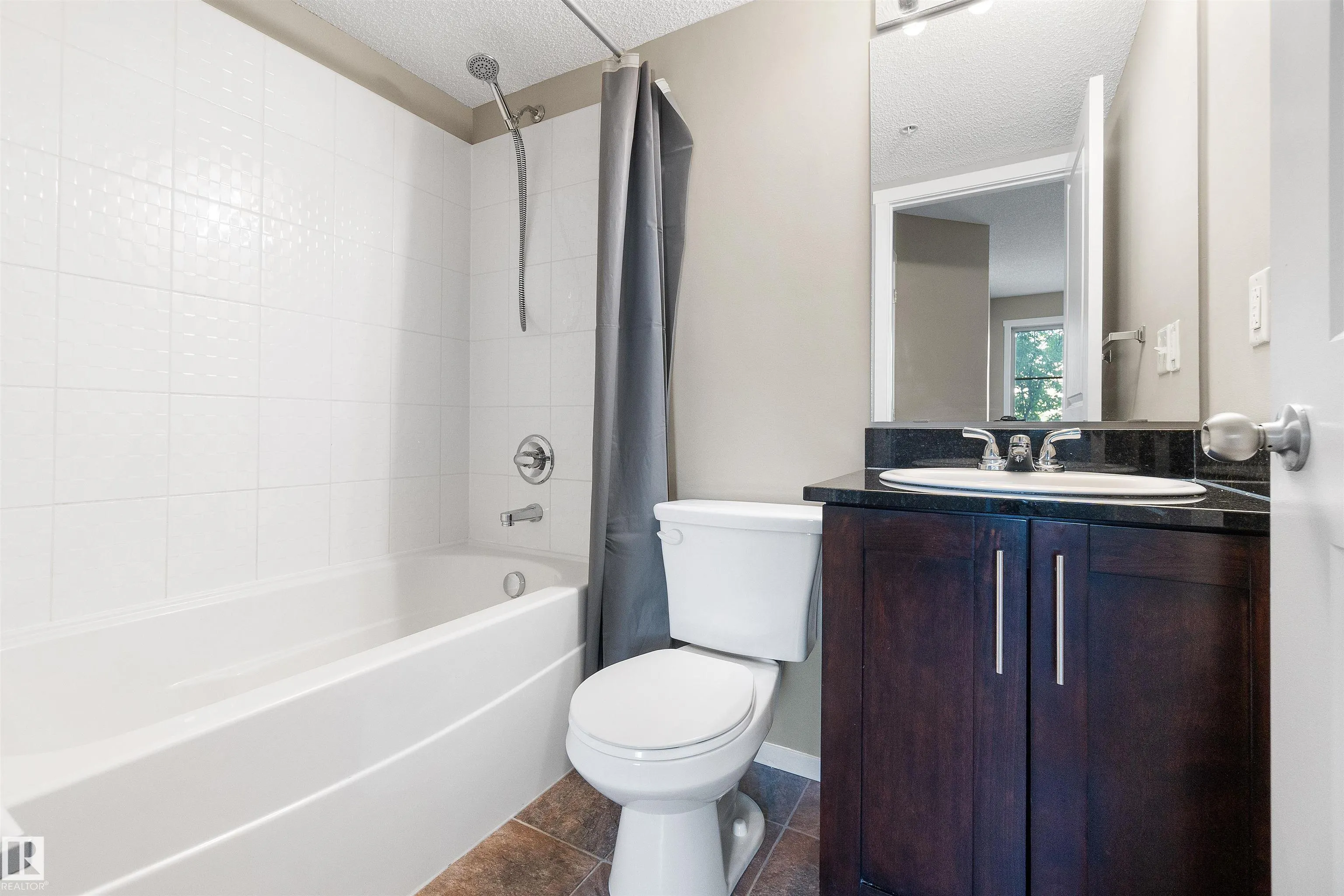 3207 James Mowatt Trail