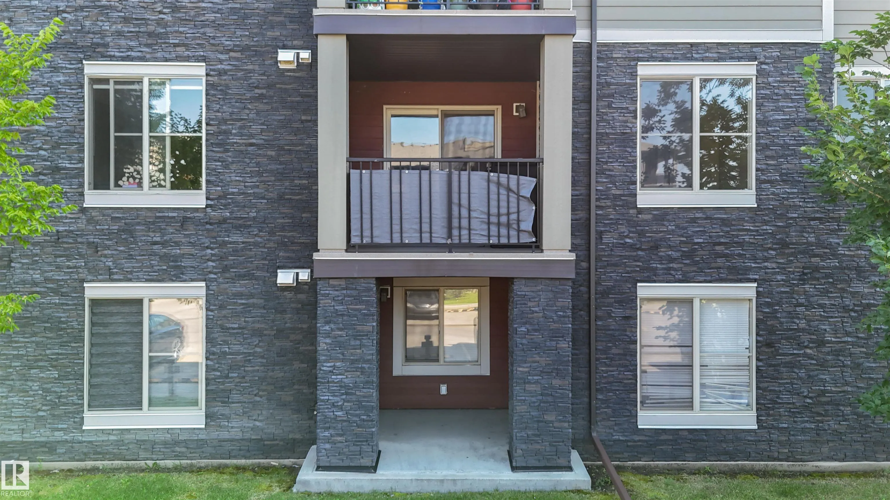3207 James Mowatt Trail