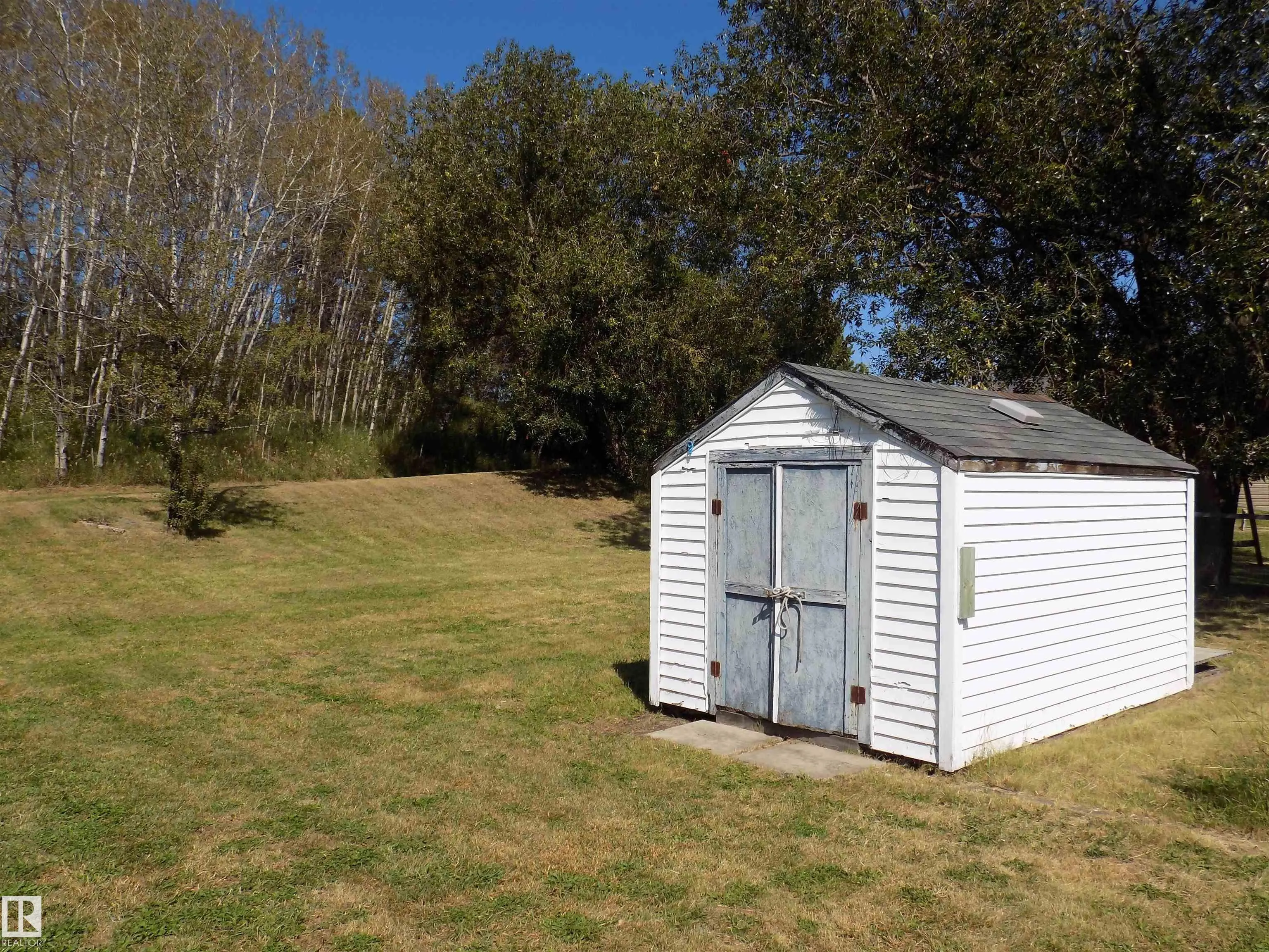 43, 464079 RGE RD 244