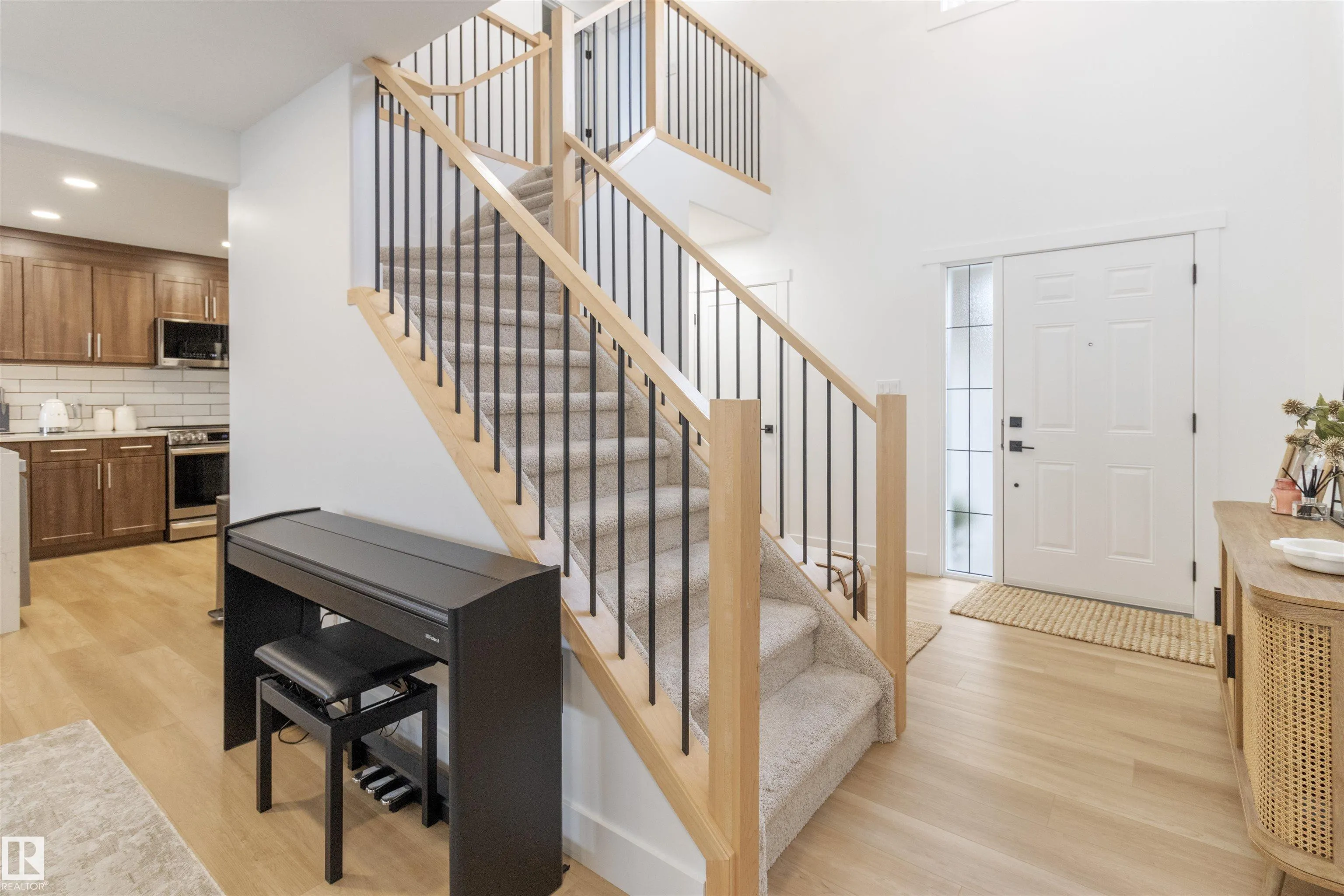 1063 FOXWOOD Crescent