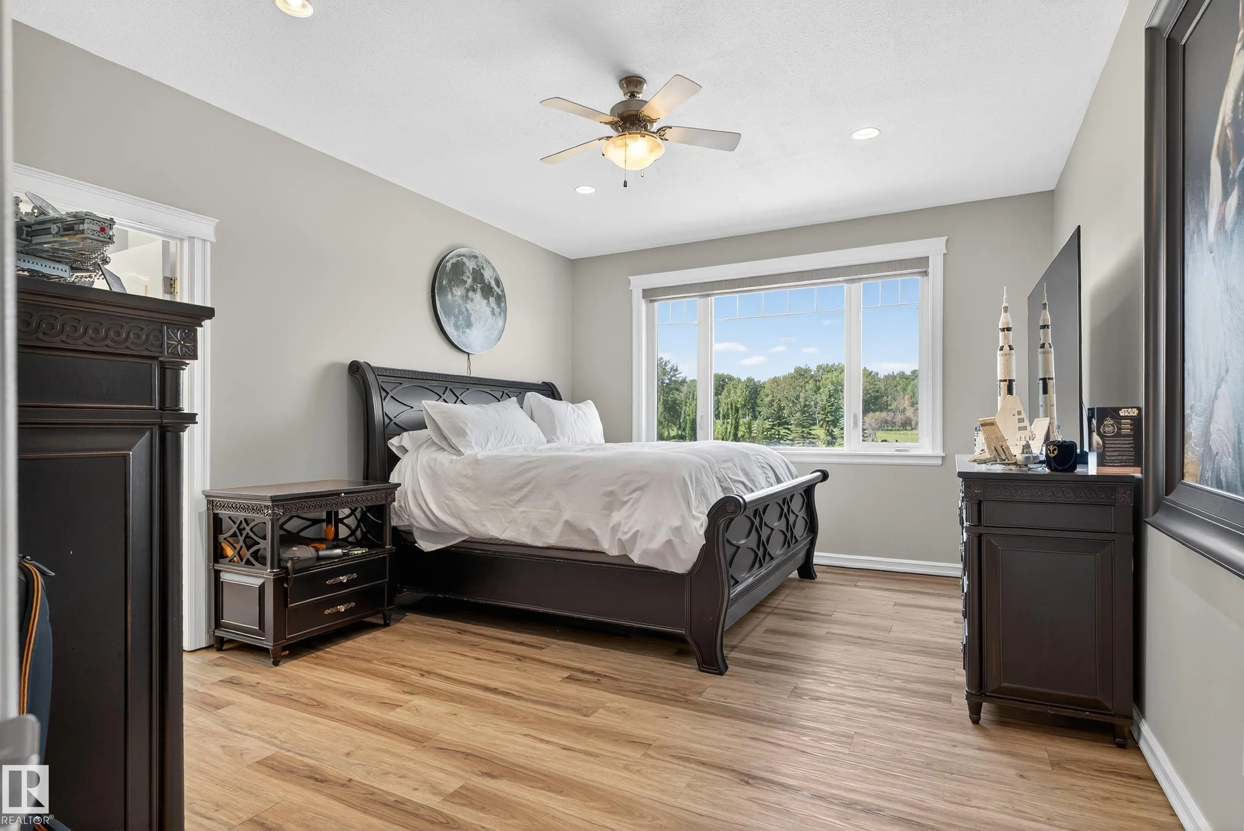 32 Sunset Harbour