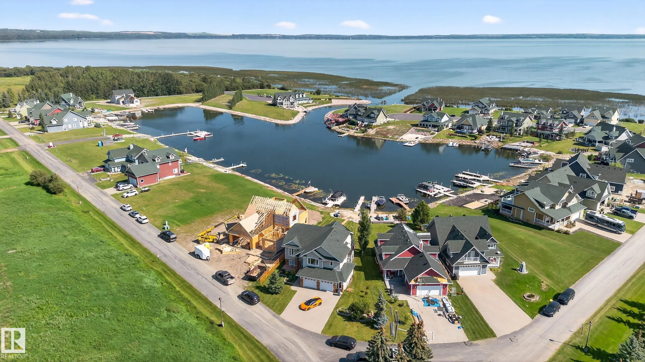 32 Sunset Harbour