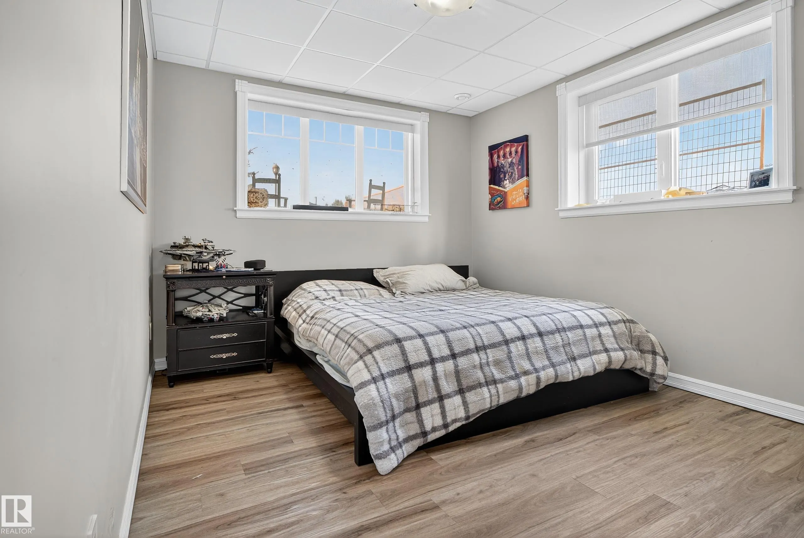 32 Sunset Harbour