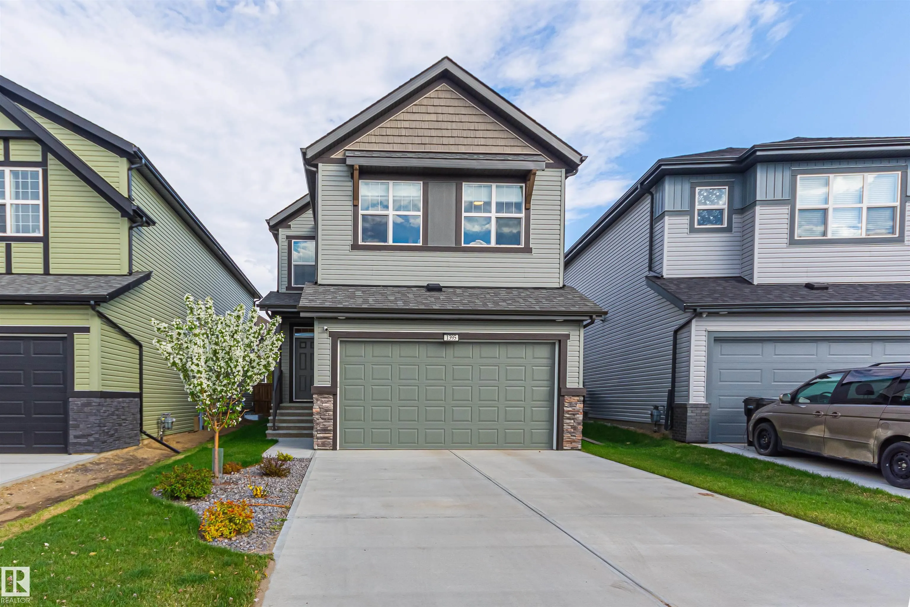 1395 SECORD LANDING Landing
