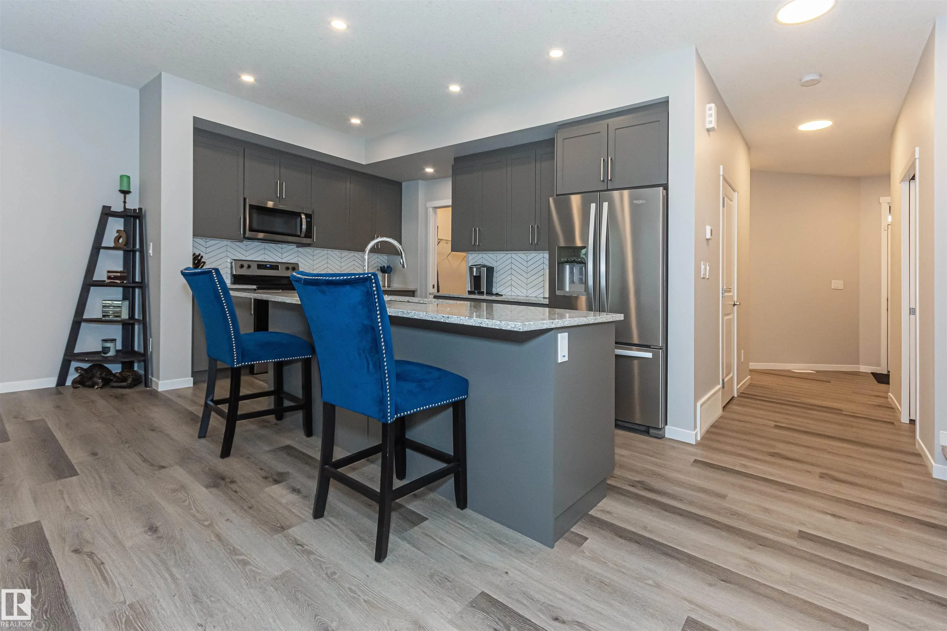 1395 SECORD LANDING Landing