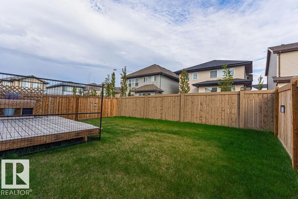 1395 SECORD LANDING Landing