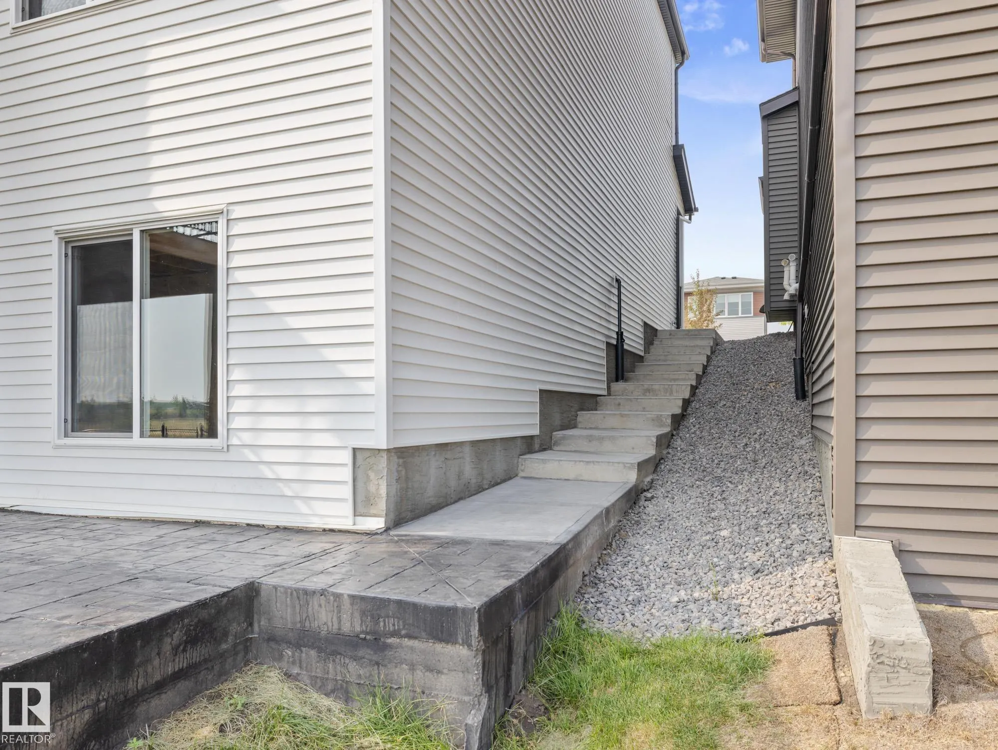 19107 22 Avenue