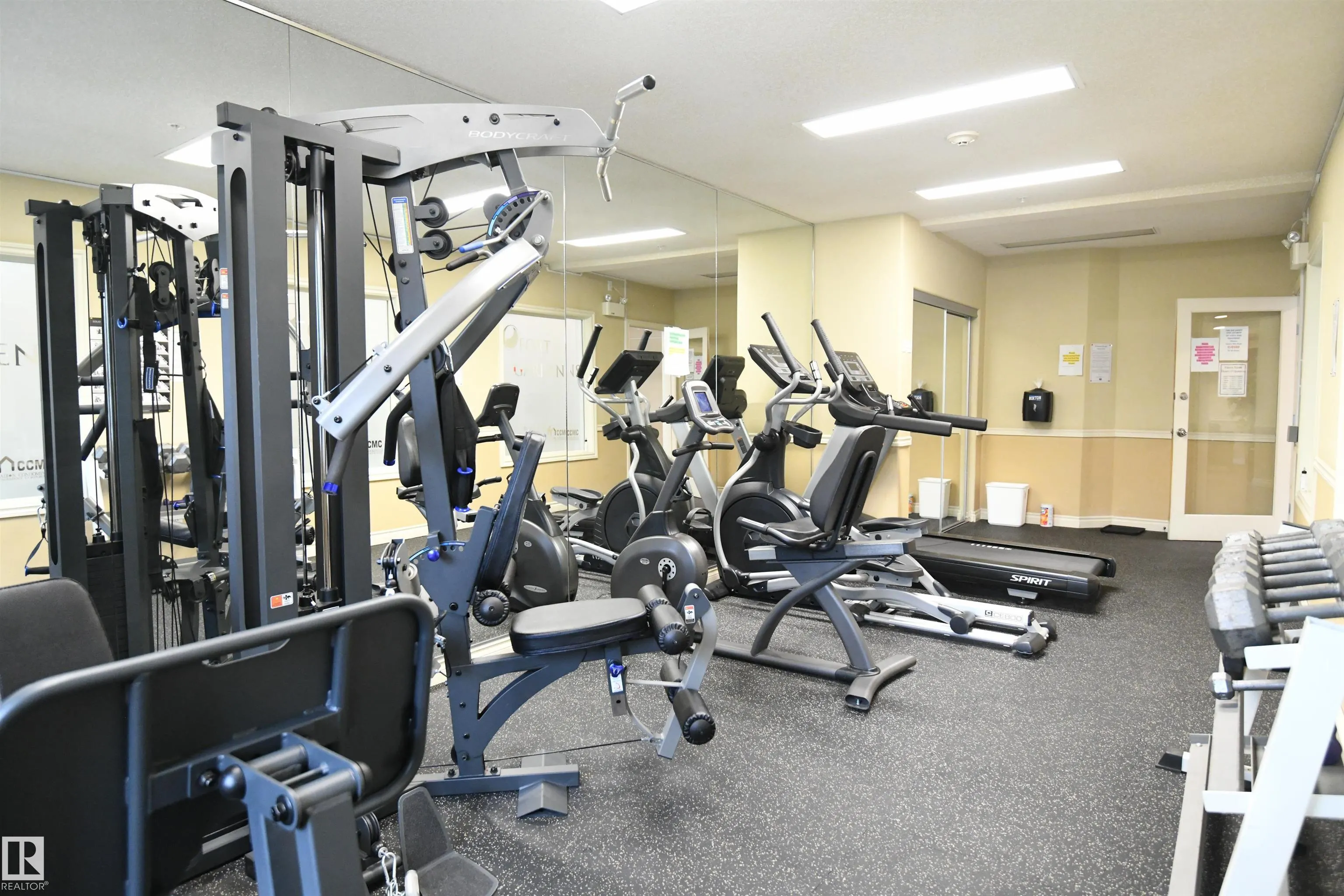 50 WOODSMERE