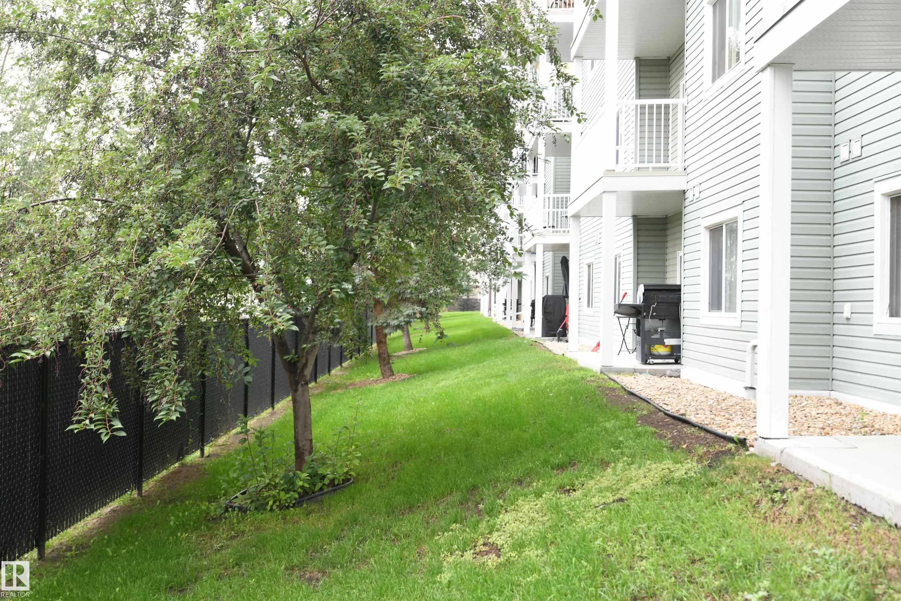 50 WOODSMERE