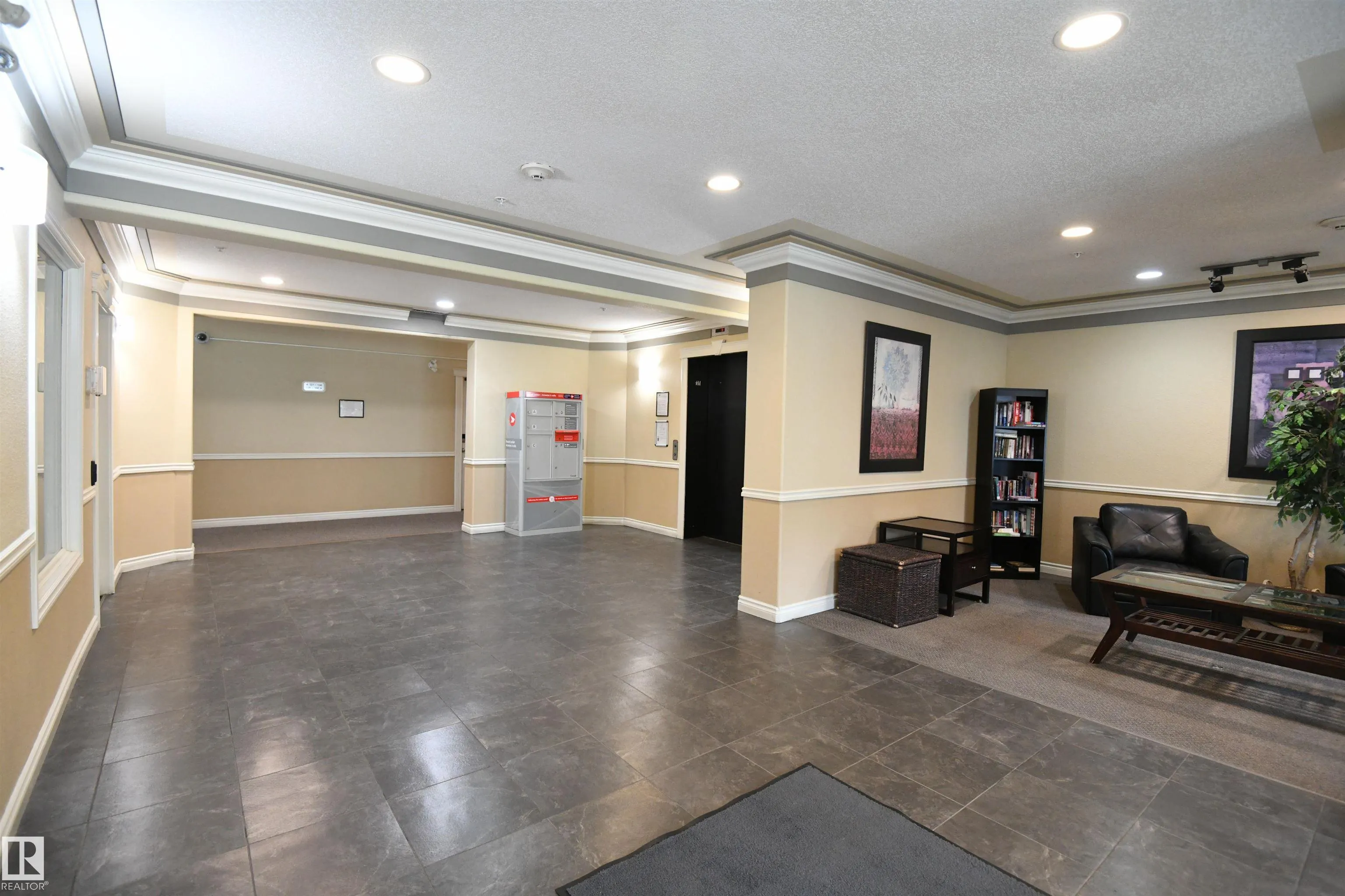 50 WOODSMERE
