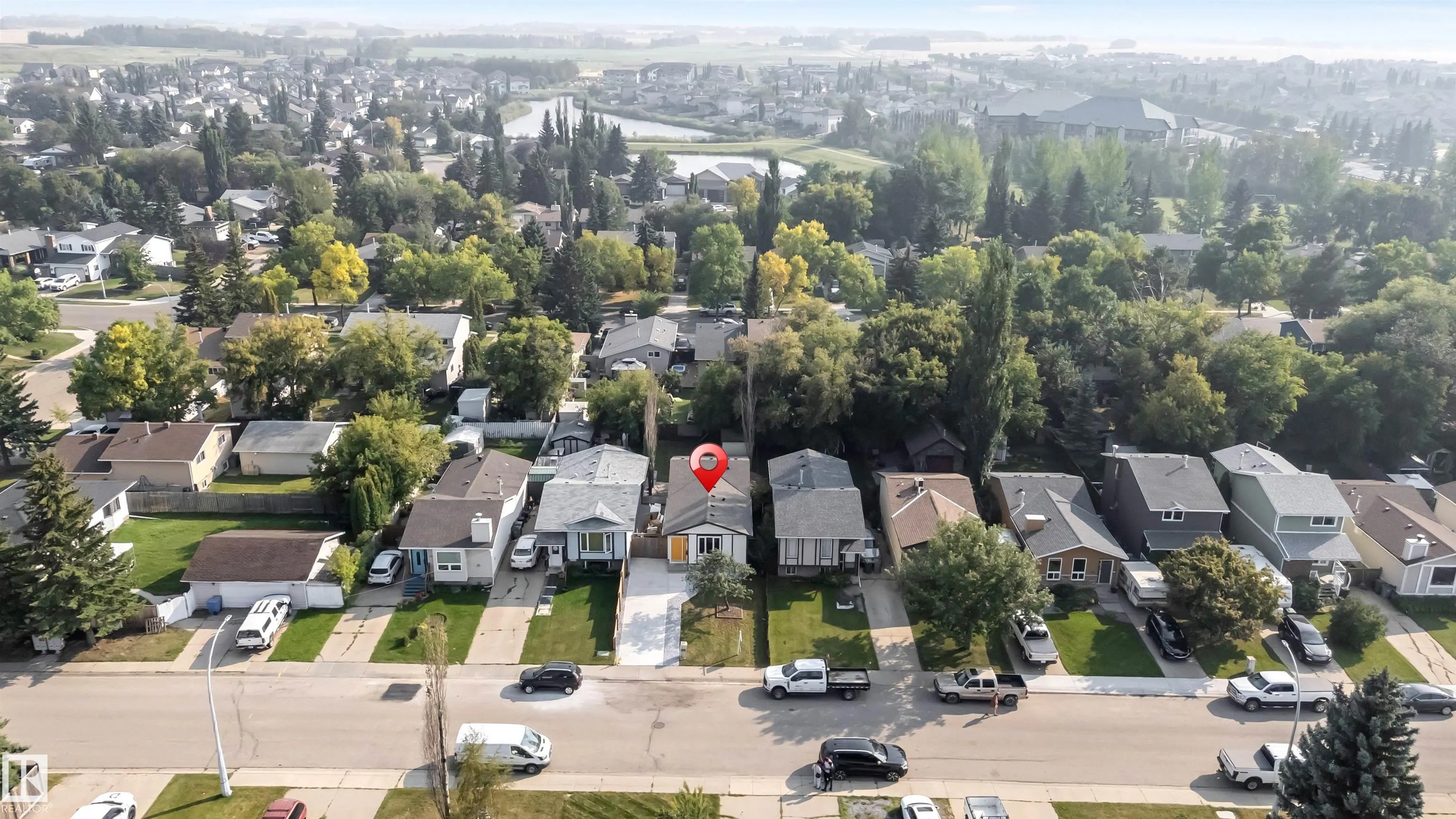 4805 44 Ave