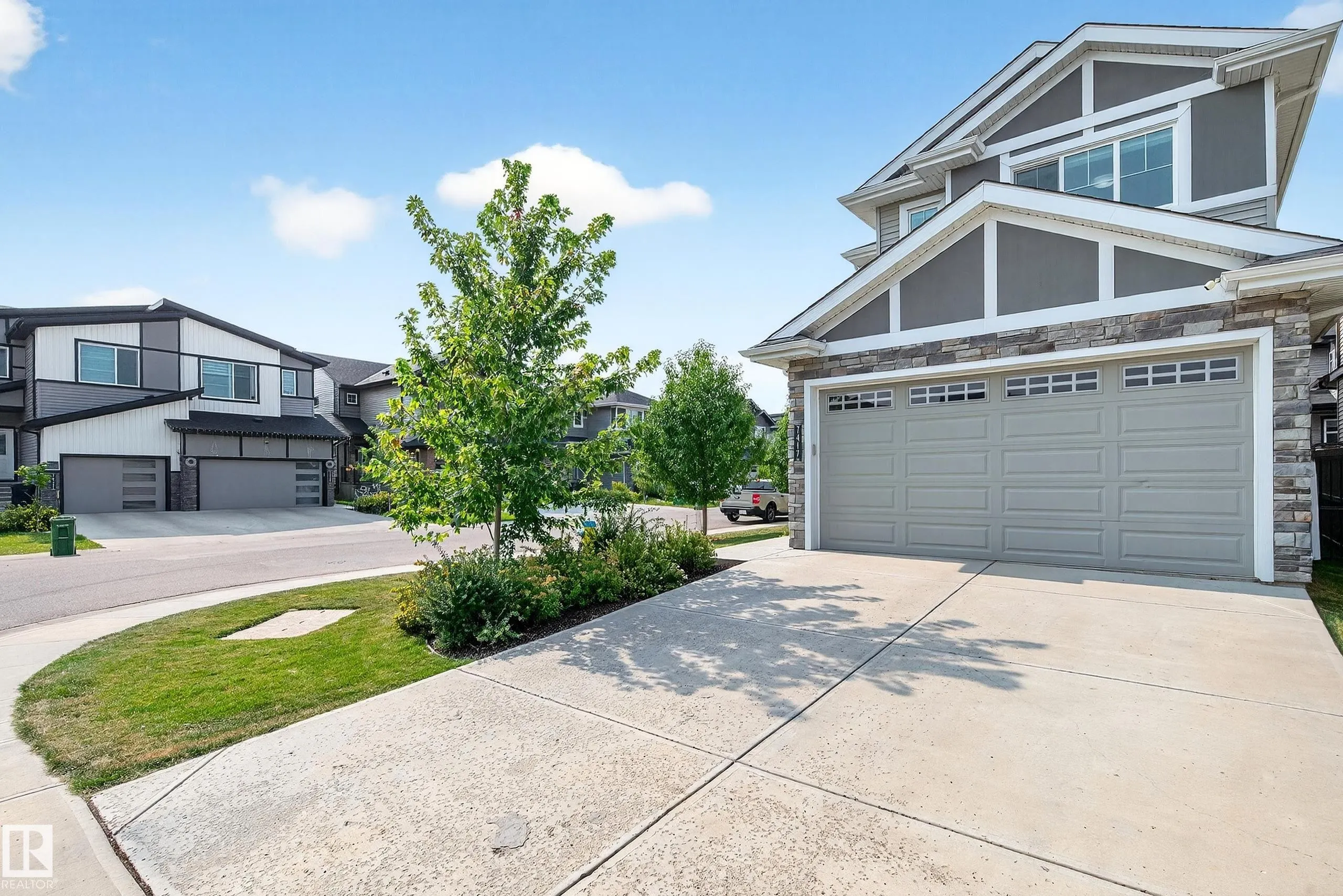 7417 CHIVERS Crescent