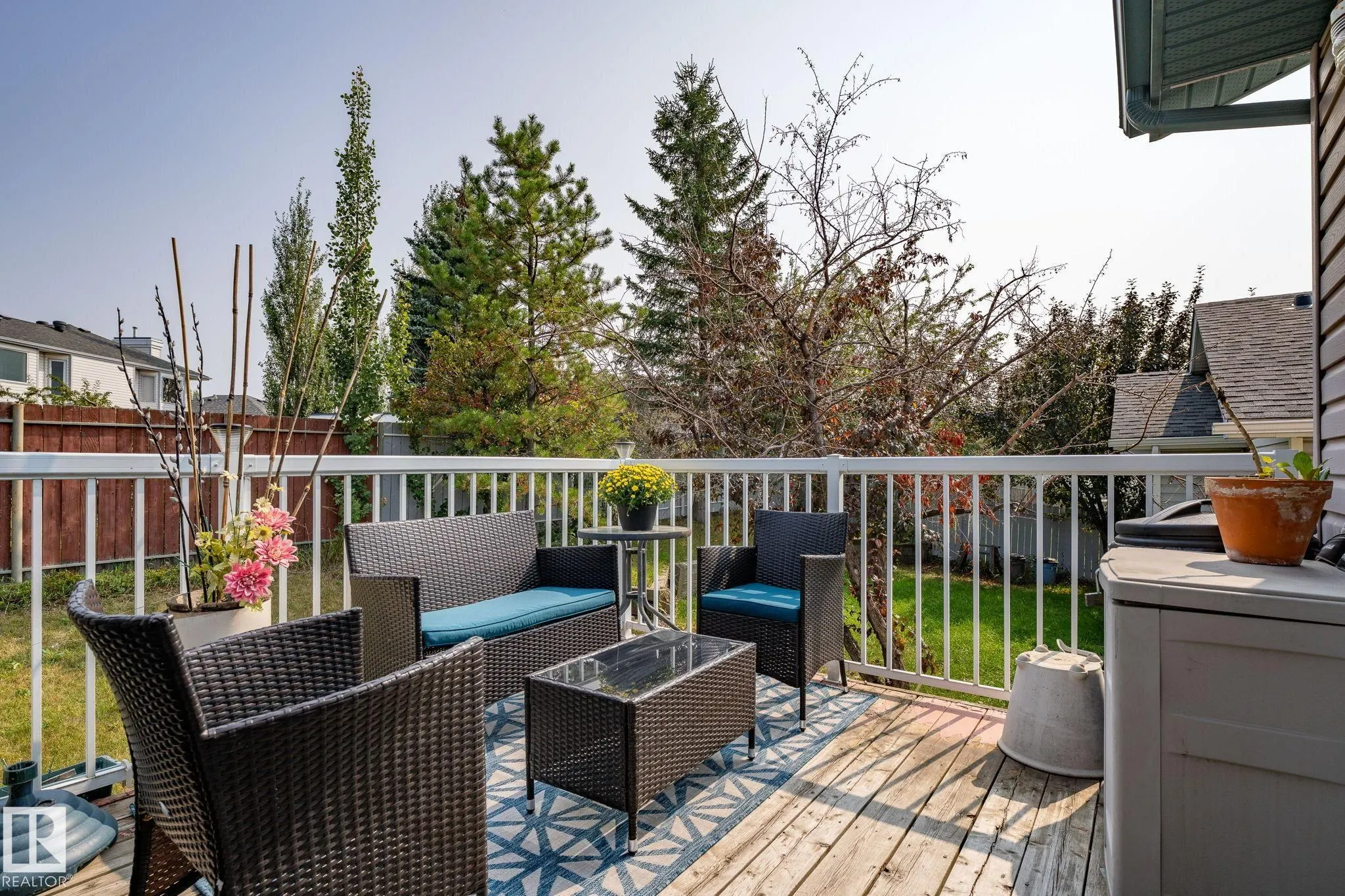1051 JONES Crescent