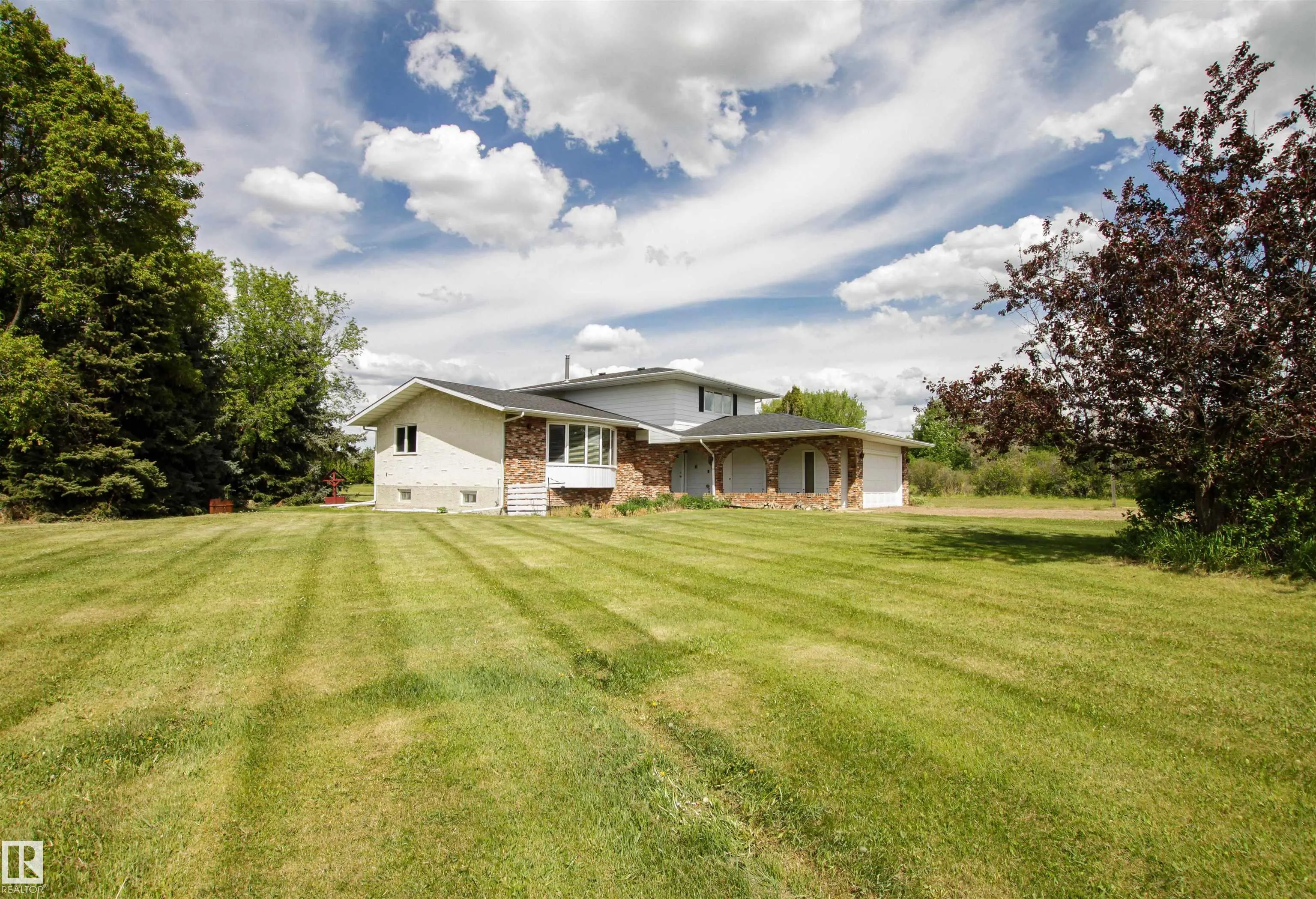 53111 RGE ROAD 220